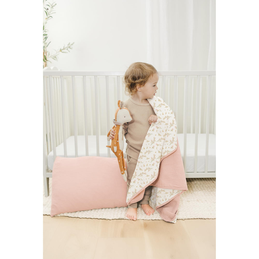 Konssy muslin blanket machine-washable for easy care and long-lasting softness