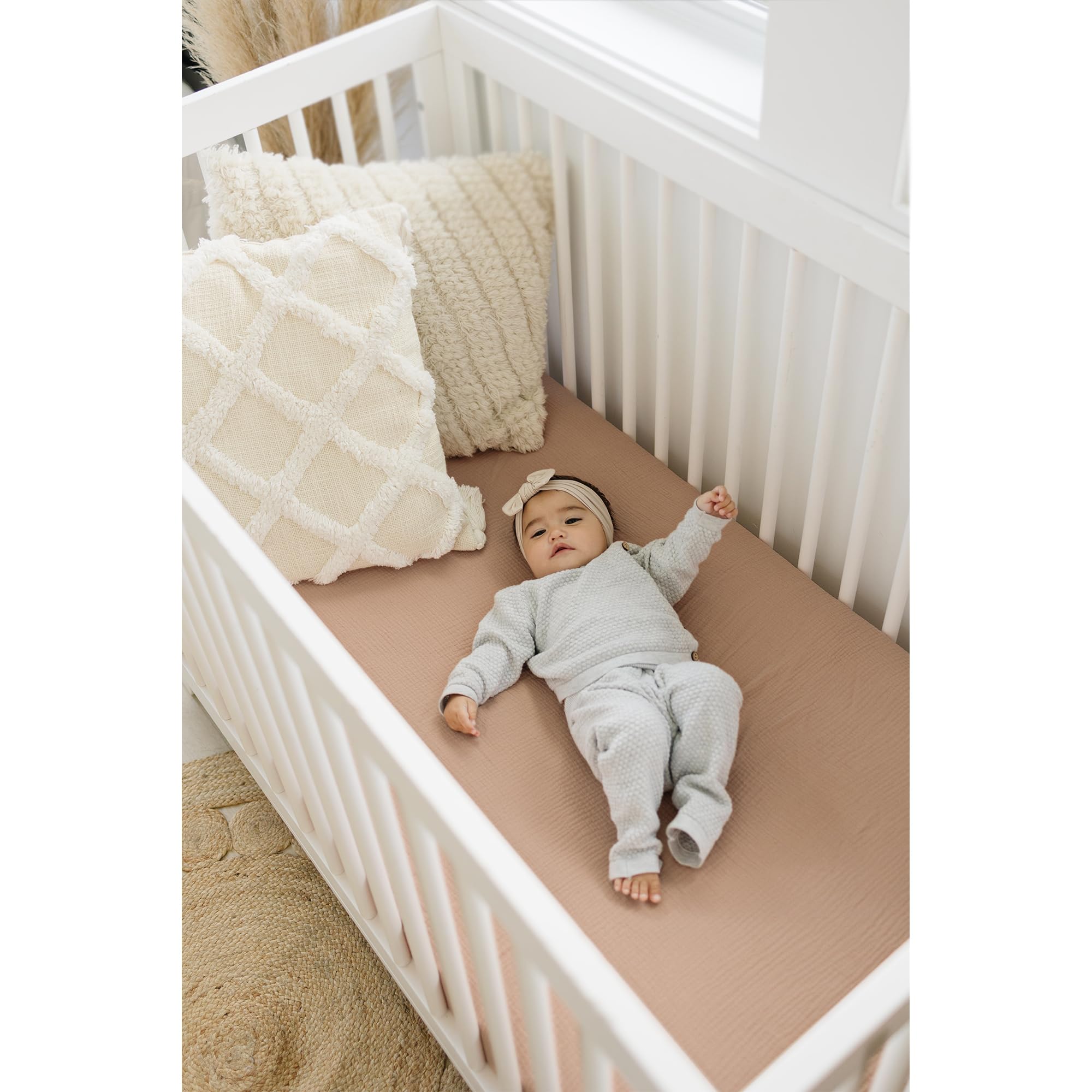 Konssy Muslin Crib Sheets made of breathable cotton for airy naps