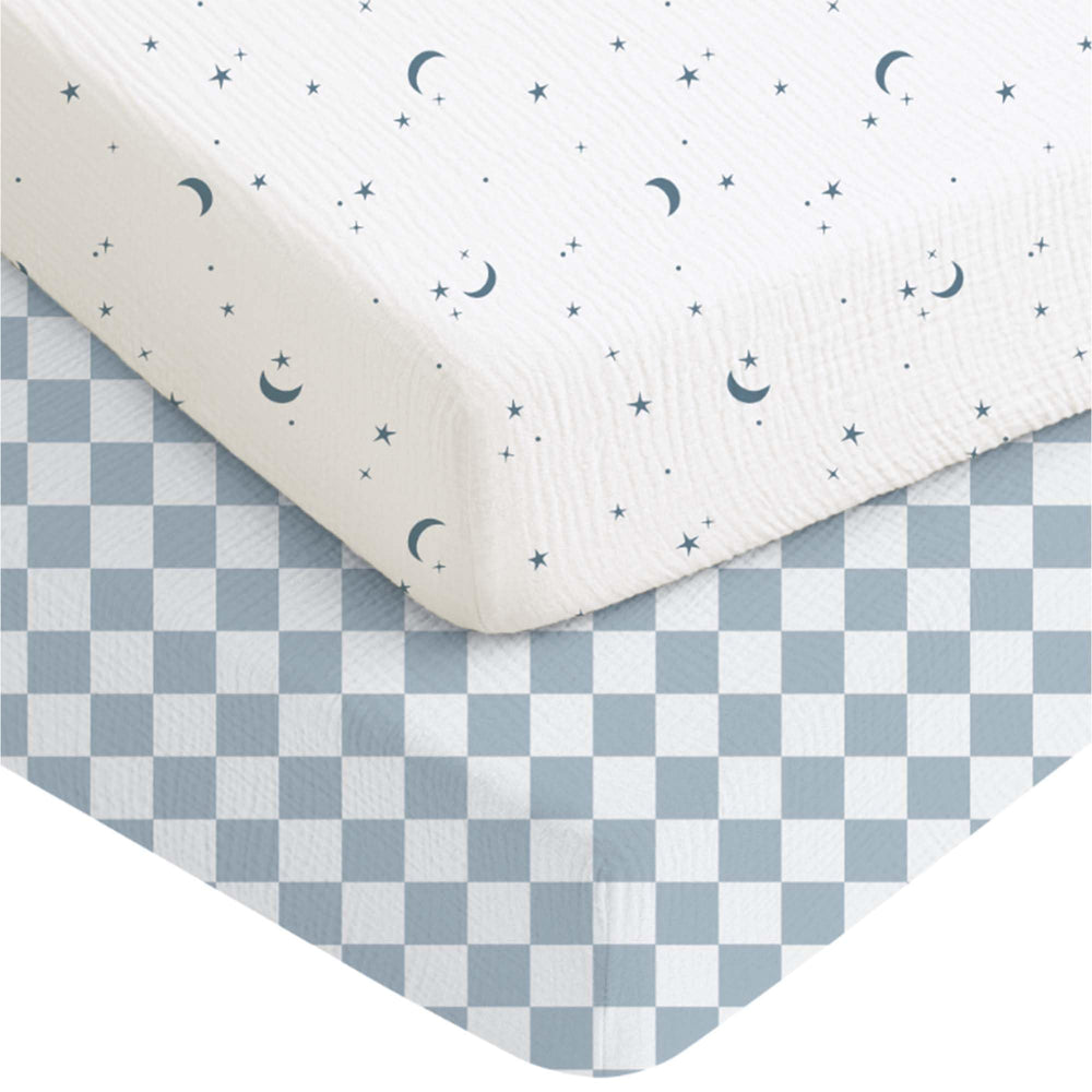 Konssy Muslin Crib Sheets Dreamfield Sky pattern—soft, breathable comfort for naps.