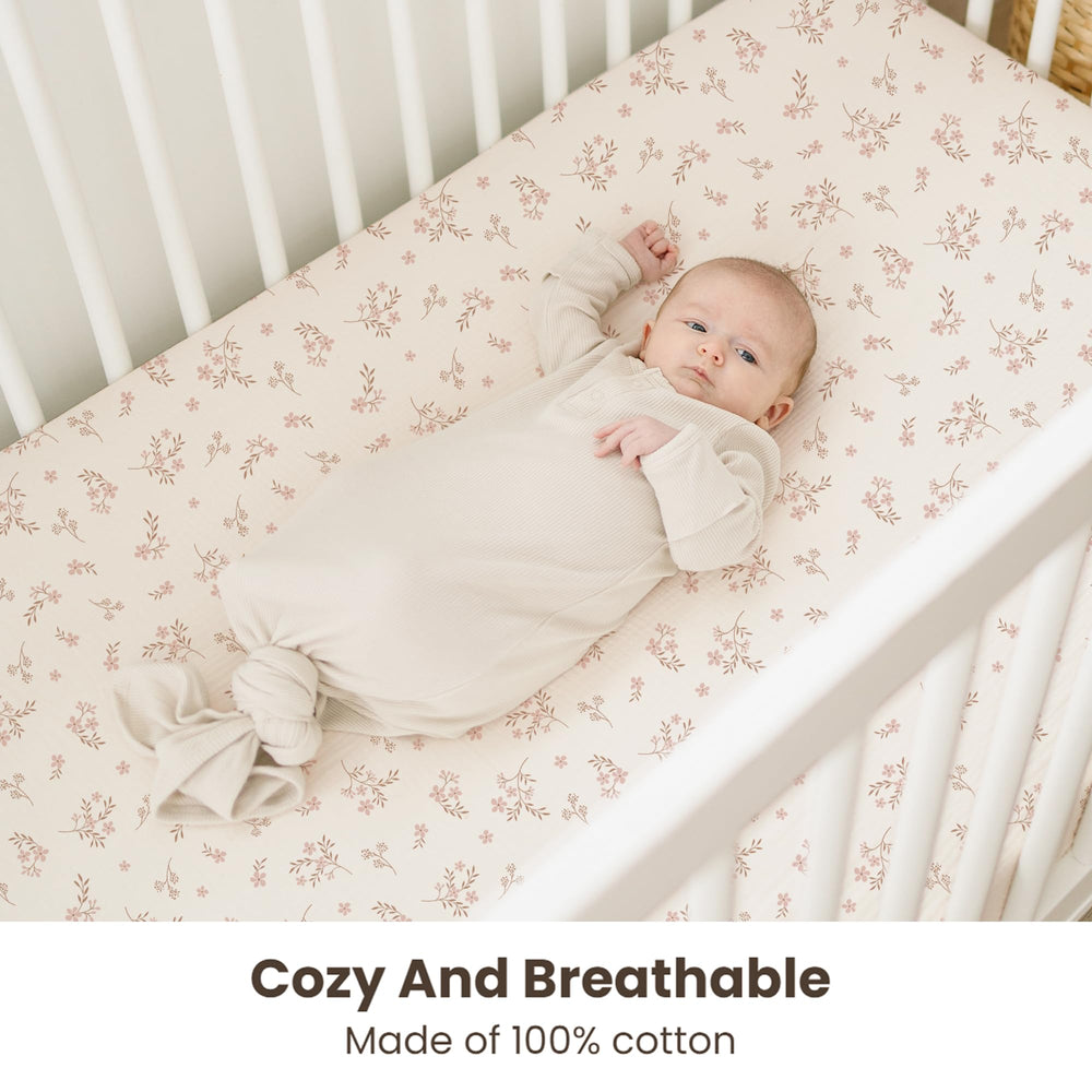 Konssy Muslin crib sheet in Taupe fade-resistant color for lasting look