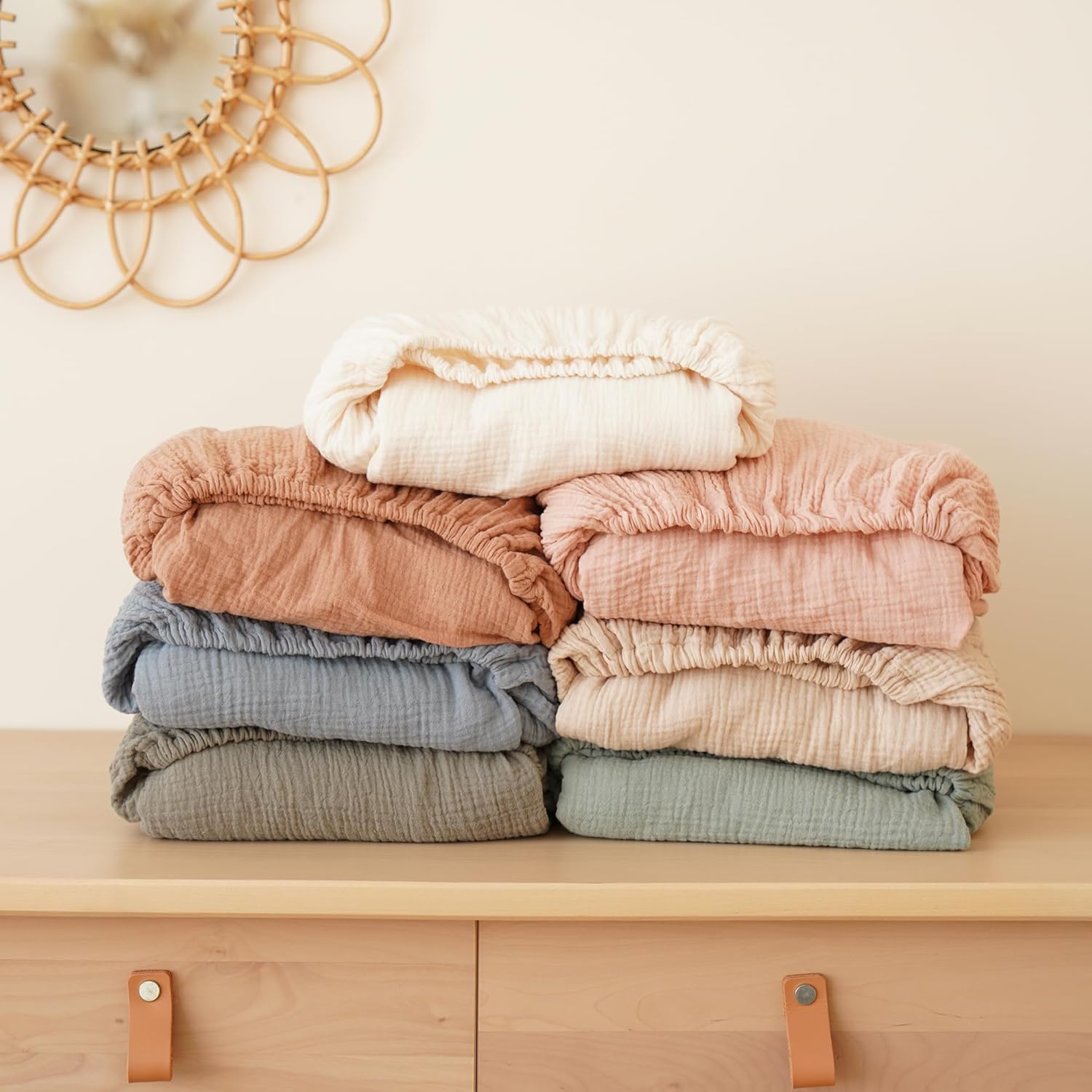 Gift-ready Konssy muslin crib sheets blend practicality with style for baby showers.