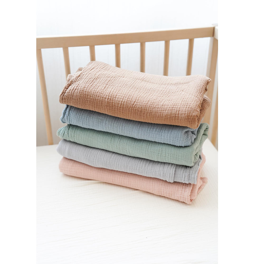 Konssy nursing cover makes a thoughtful baby gift for new moms.
