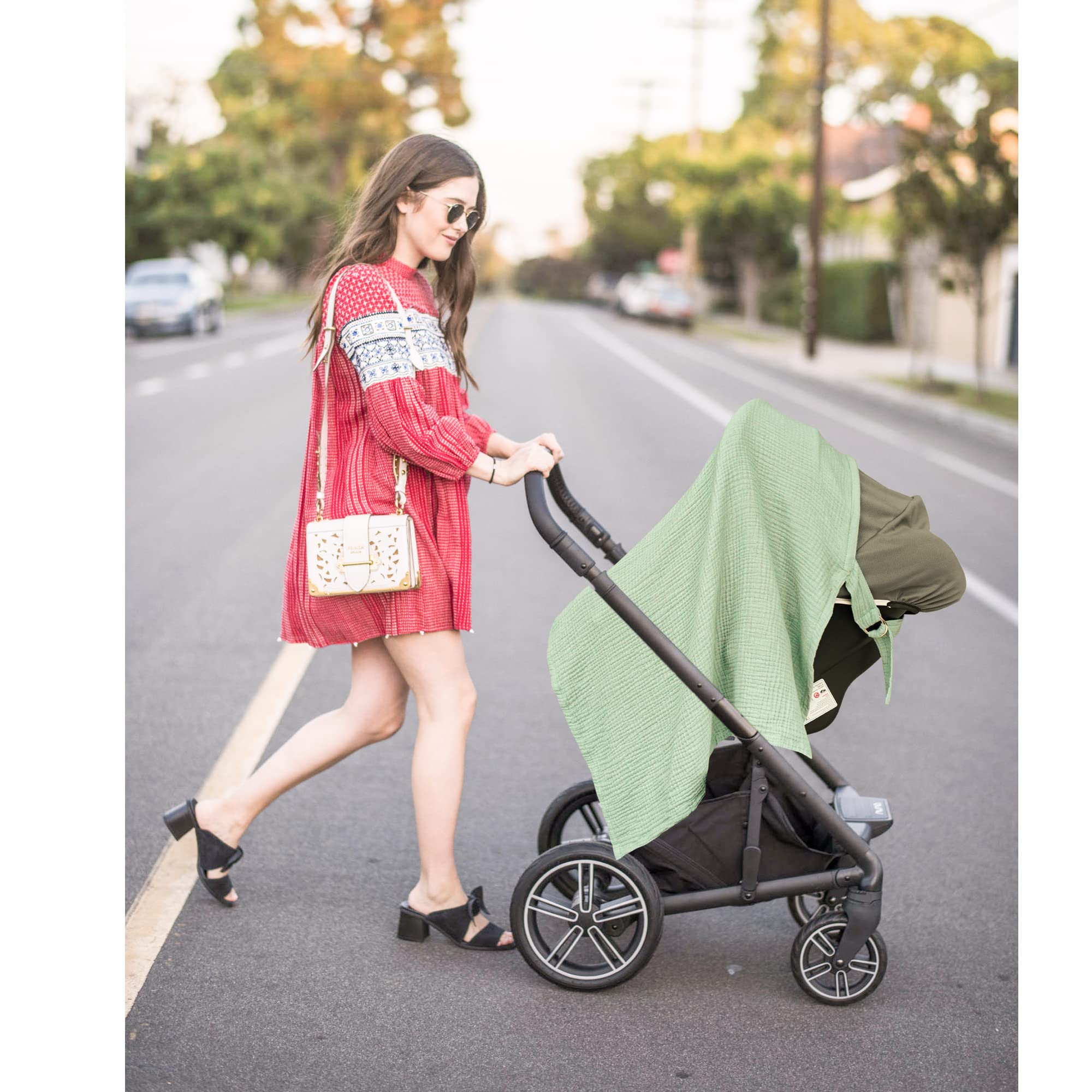 Konssy sage nursing cover color-fast fabric after washing.