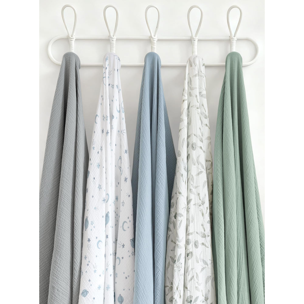 Konssy muslin swaddle blanket set displays multiple colors for outfits