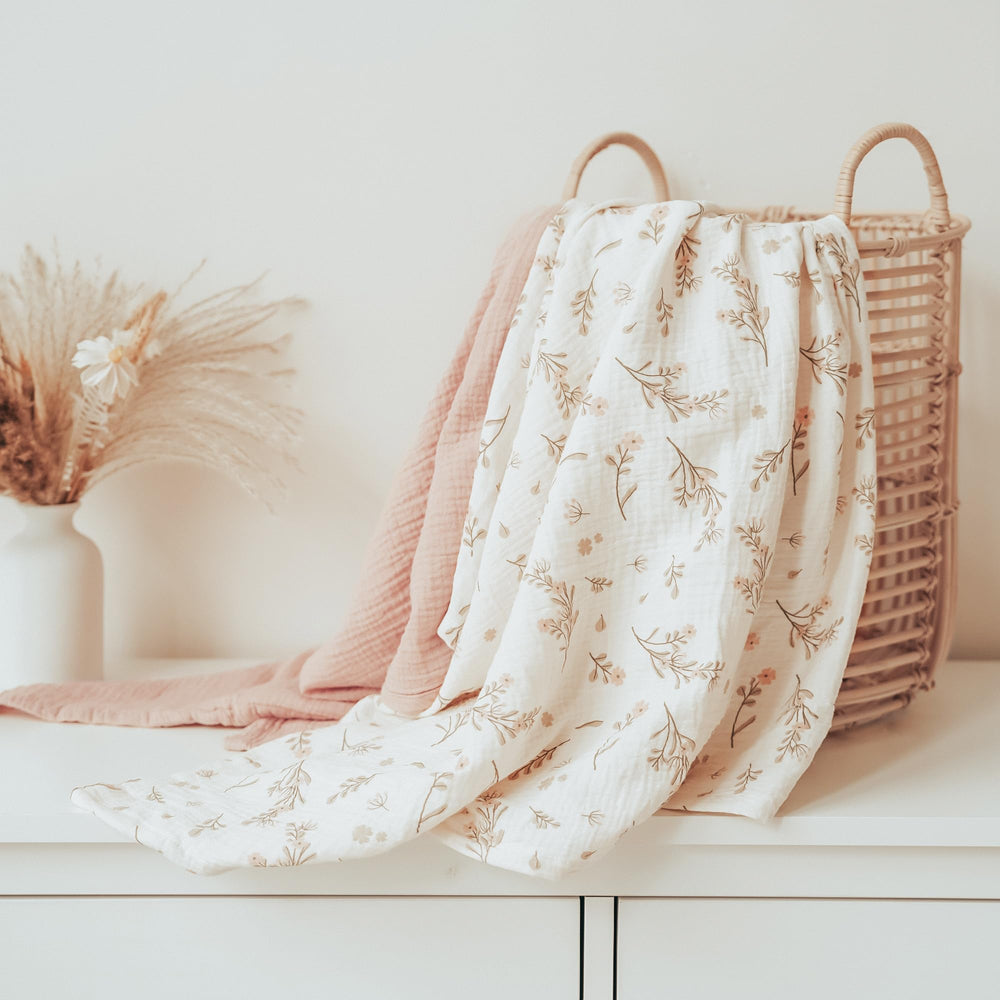 Konssy muslin swaddle blankets color-retention after washing is evident in vibrant repeats