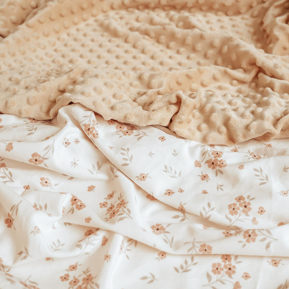 Konssy nursing pillow cover gift-ready packaging for baby showers.