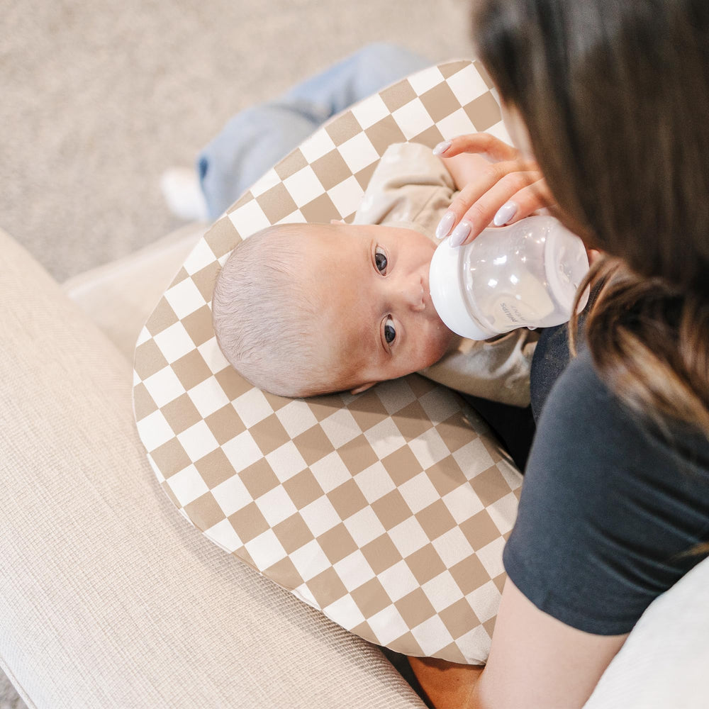Konssy nursing pillow cover Fabric close-up—breathable texture and gentle touch for mom.