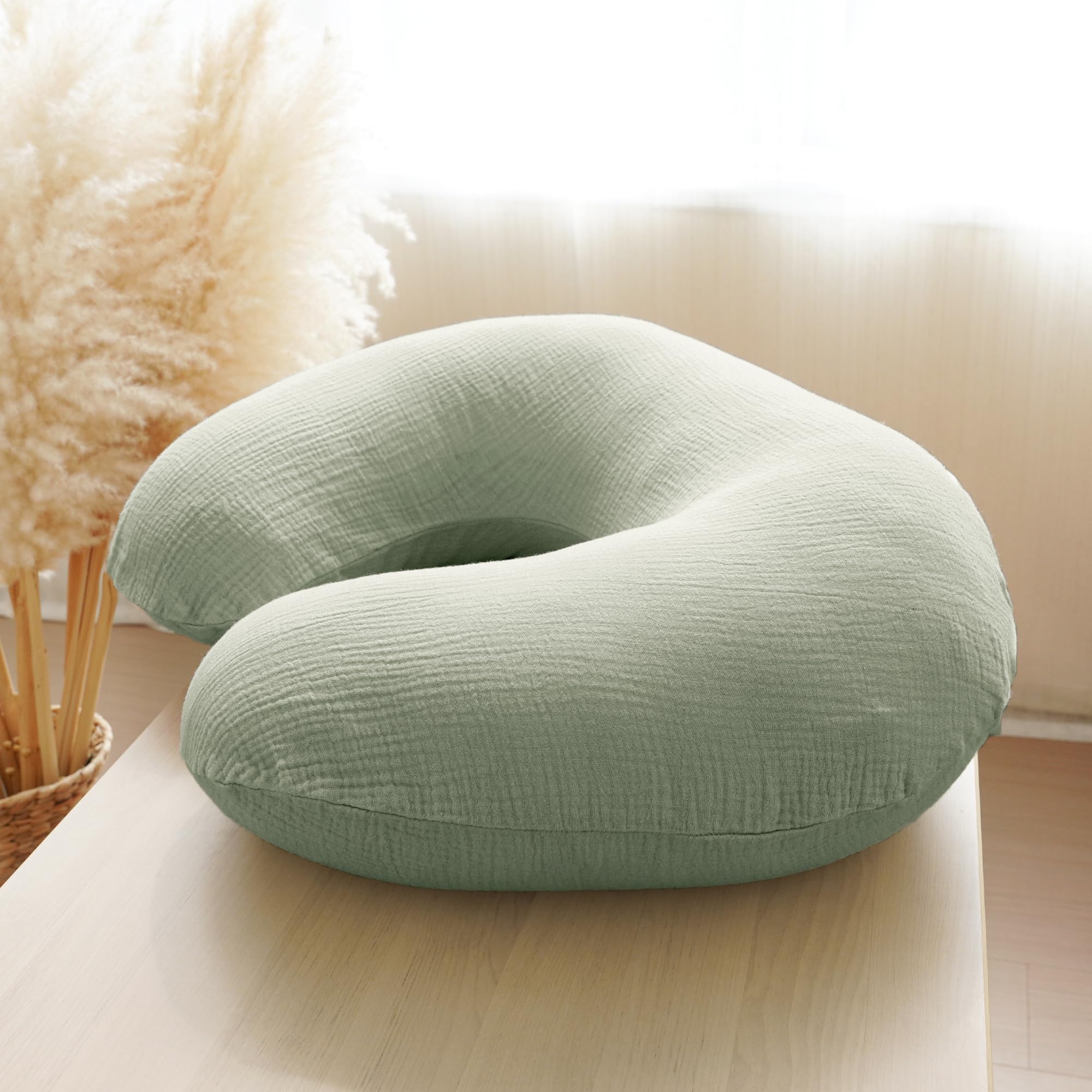 Konssy pillow cover ideal for baby showers and newborn photography.