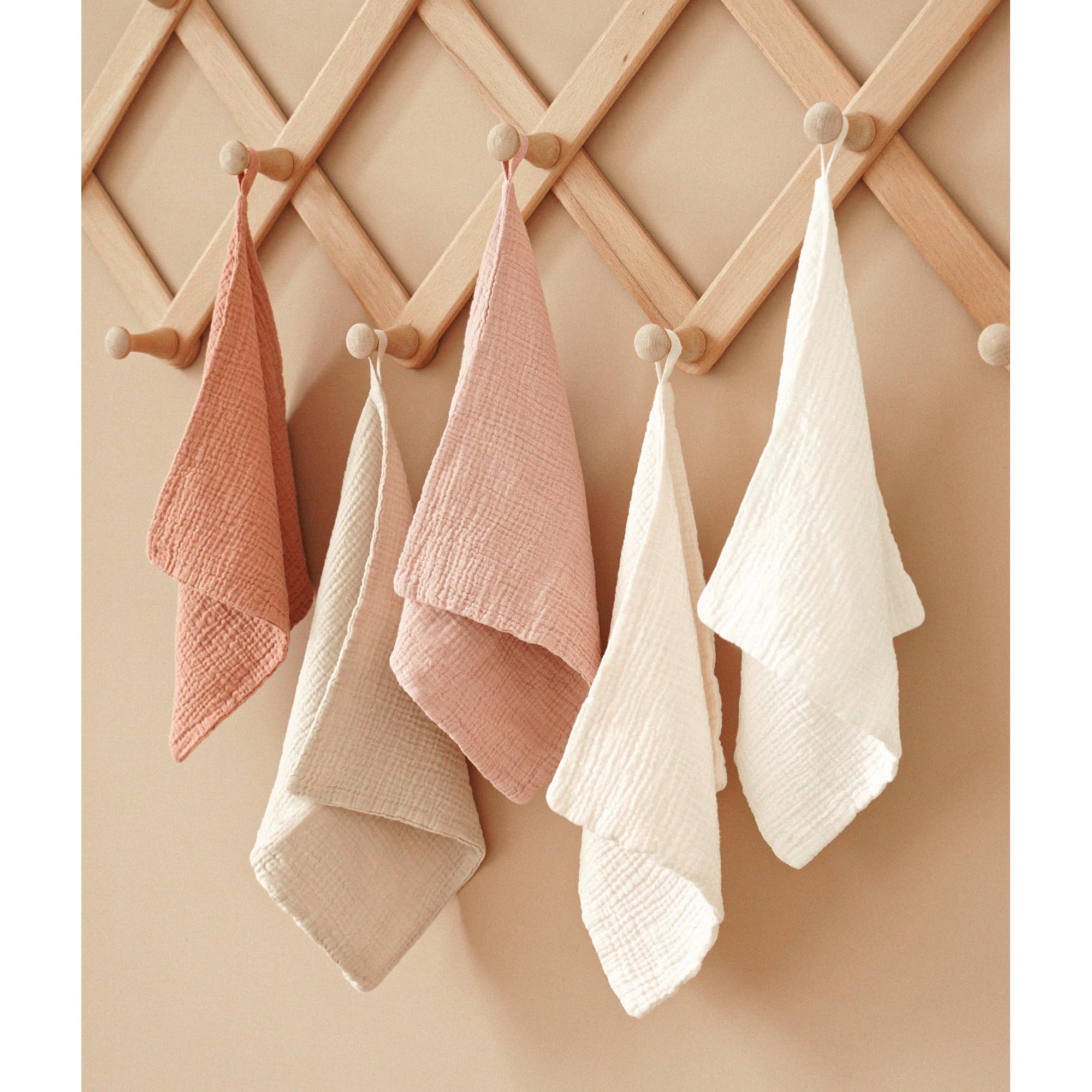 Konssy travel-friendly washcloths ready for on-the-go cleanups
