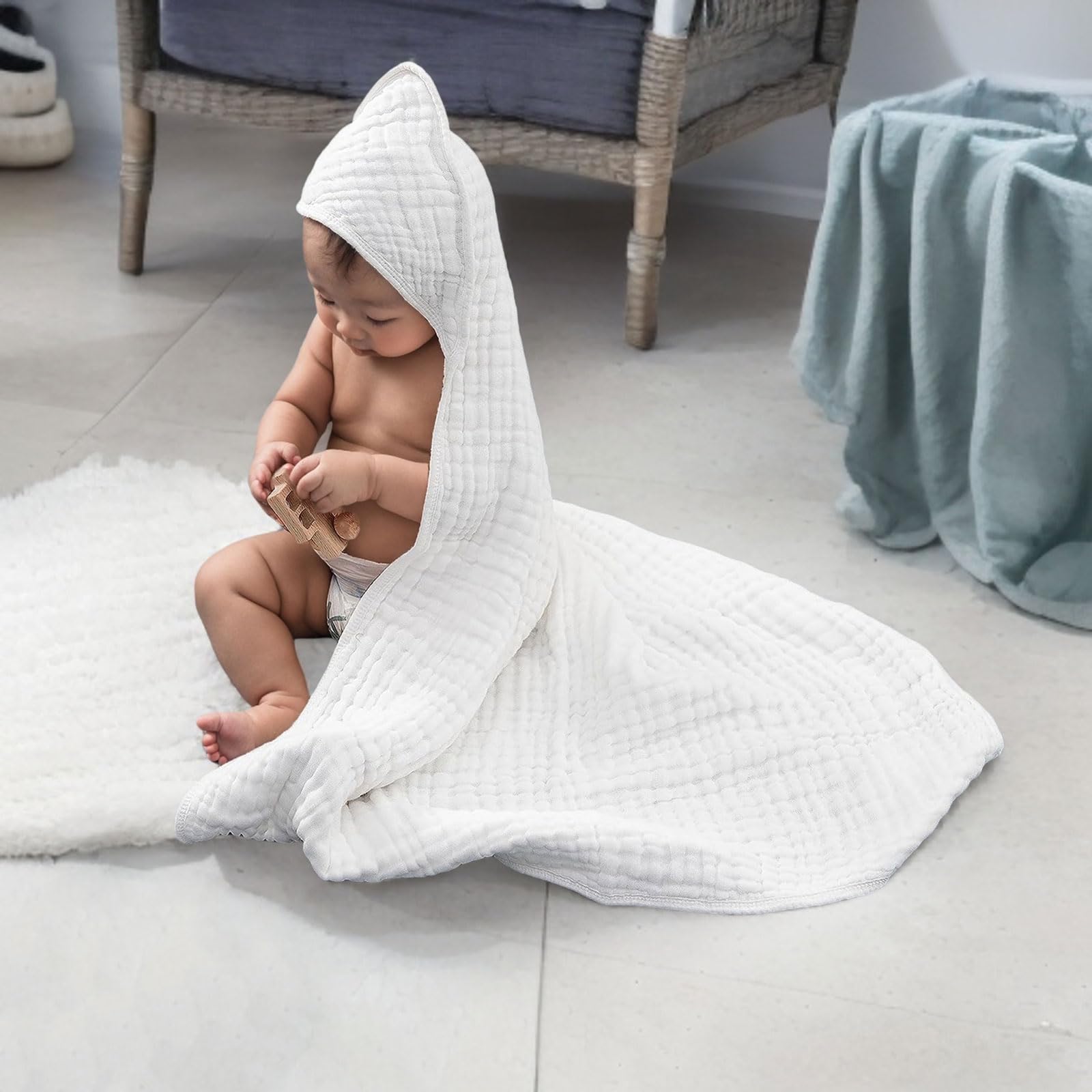 Koo-dib baby swaddling towel use highlights versatile wrap for naps or travel