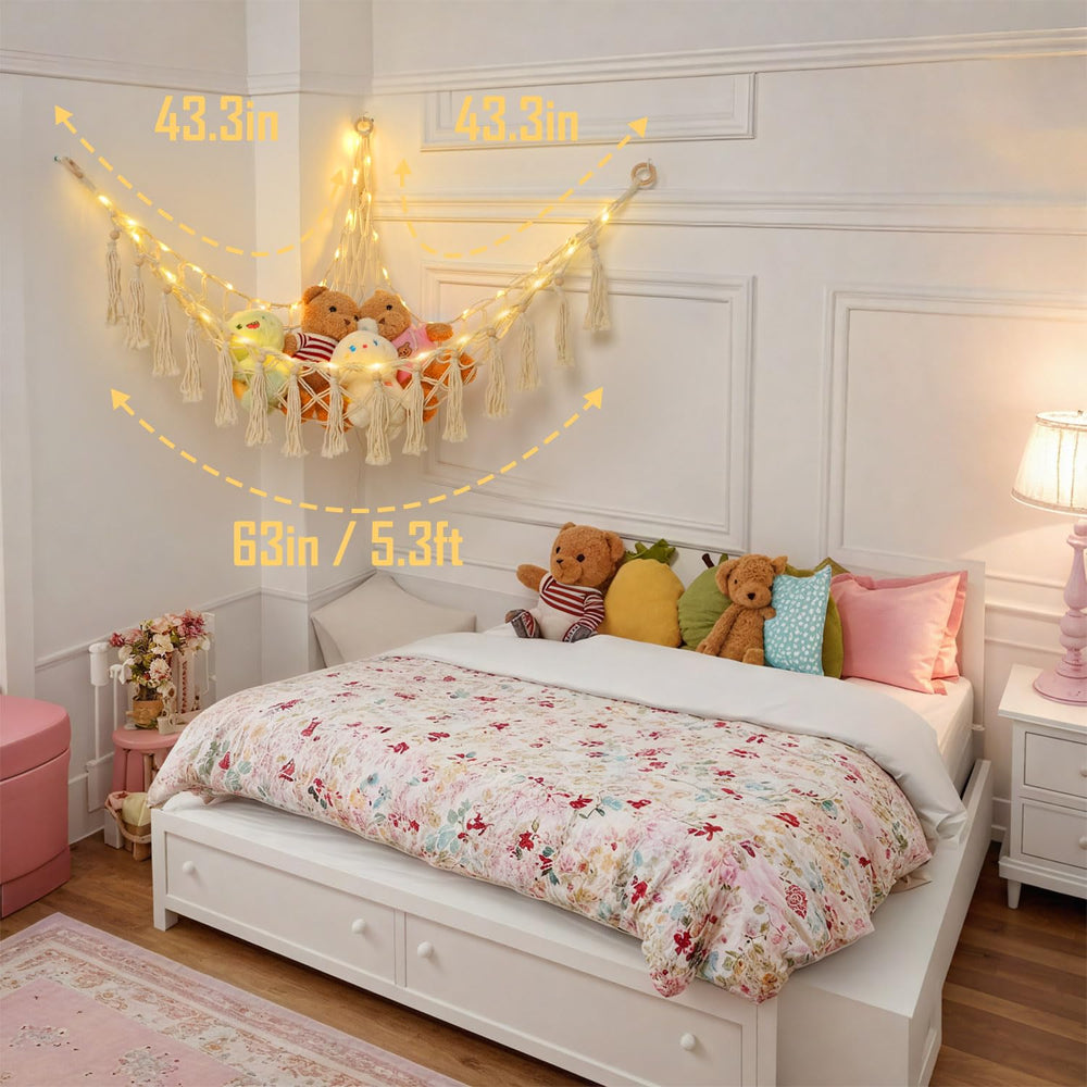 Krislait XXL hammock in a kids' corner organized with plush toys.