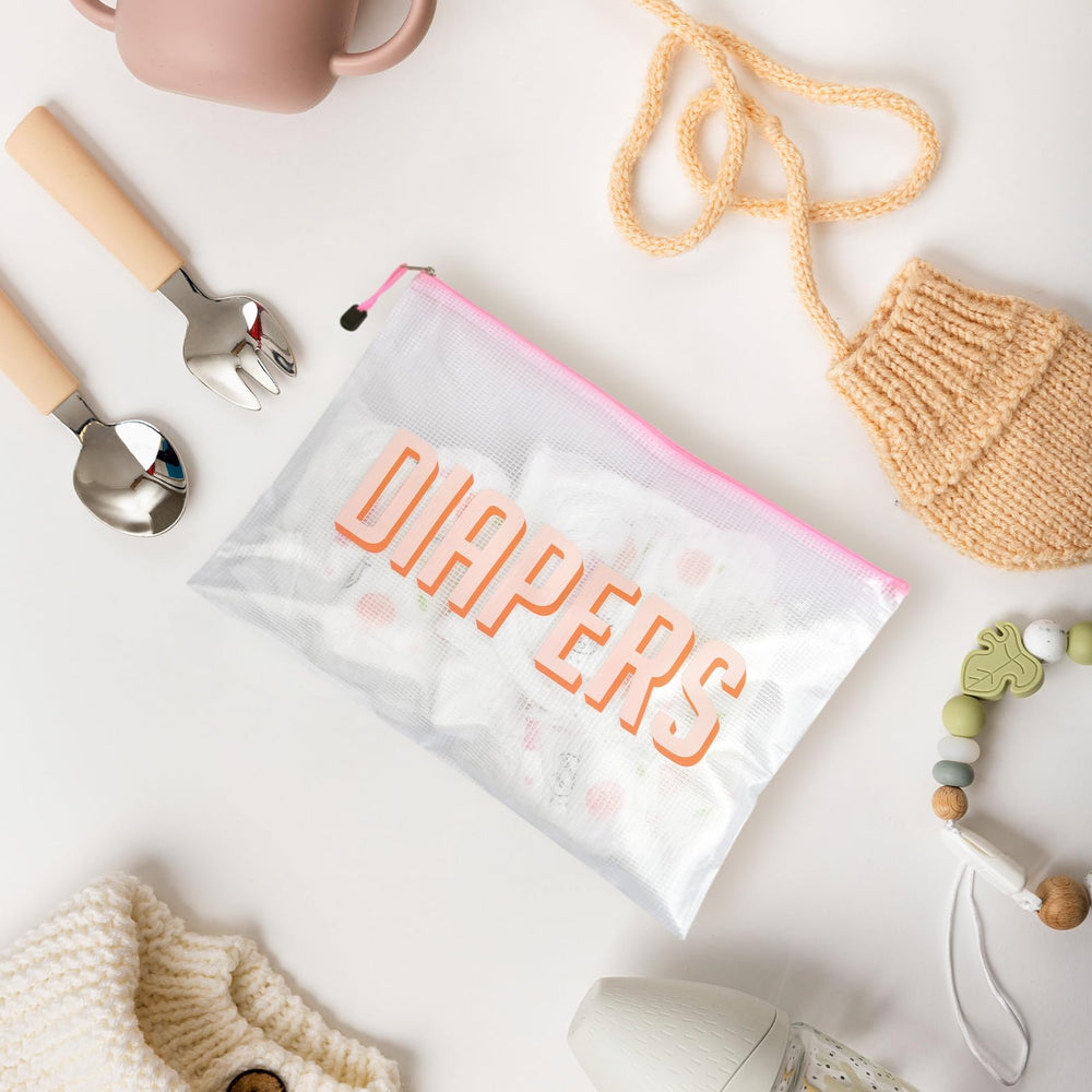 KUIRAN see-through pouch set simplifies packing for maternity travel.