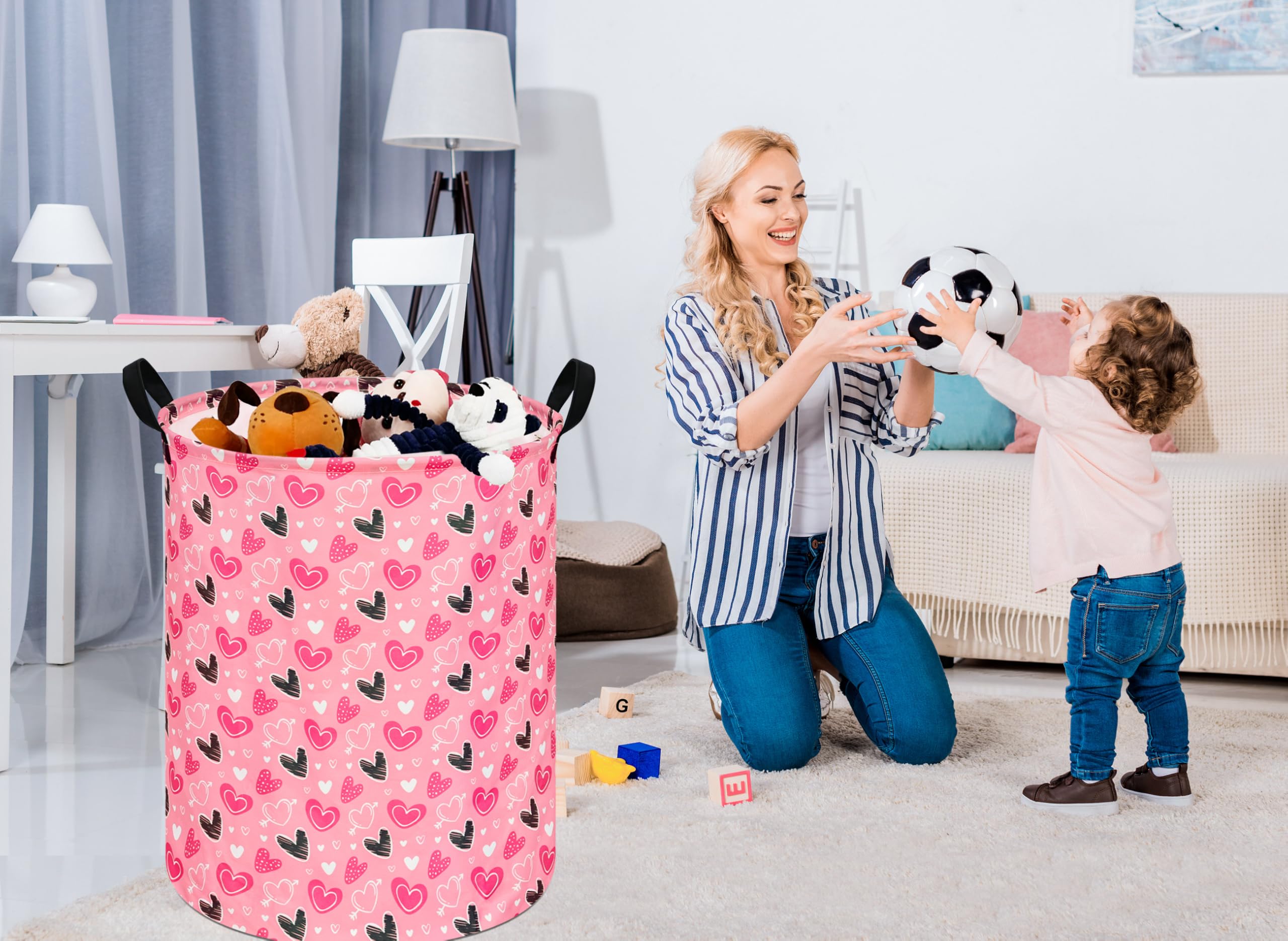 KUNRO Round Heart Laundry Basket shows collapsible design for compact storage.