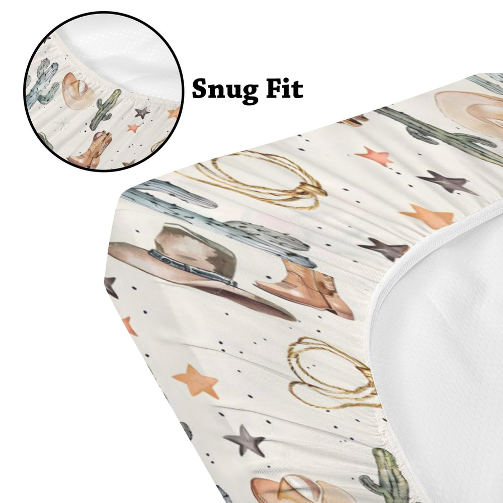 KuphiL10C gift-ready nursery sheet blends practicality with distinctive style.