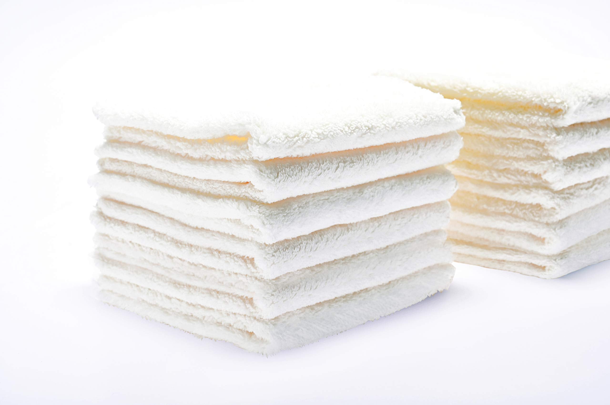 Kyapoo Baby Washcloths bath-time use showing gentle cleansing during bath.