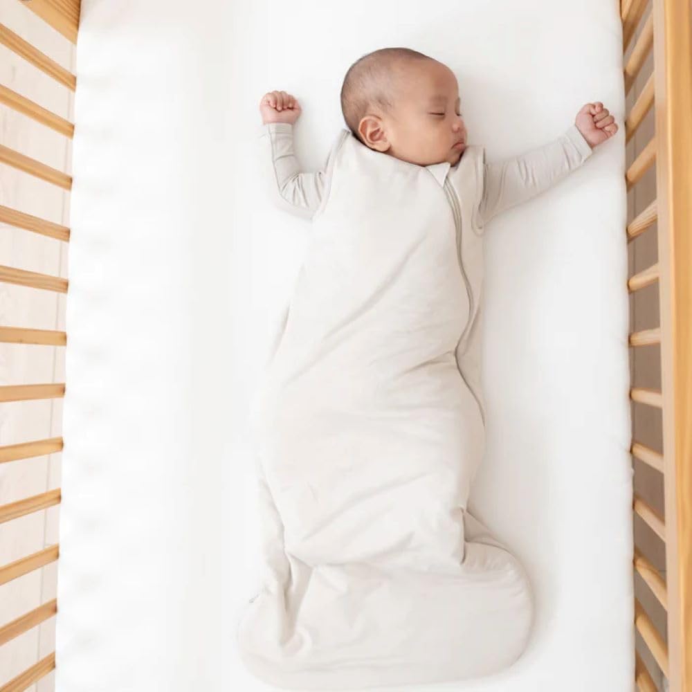KYTE BABY sleep bag double zipper closure enables easy night diaper changes