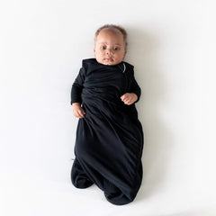KYTE BABY sleep bag midnight double zipper detail enables easy changes