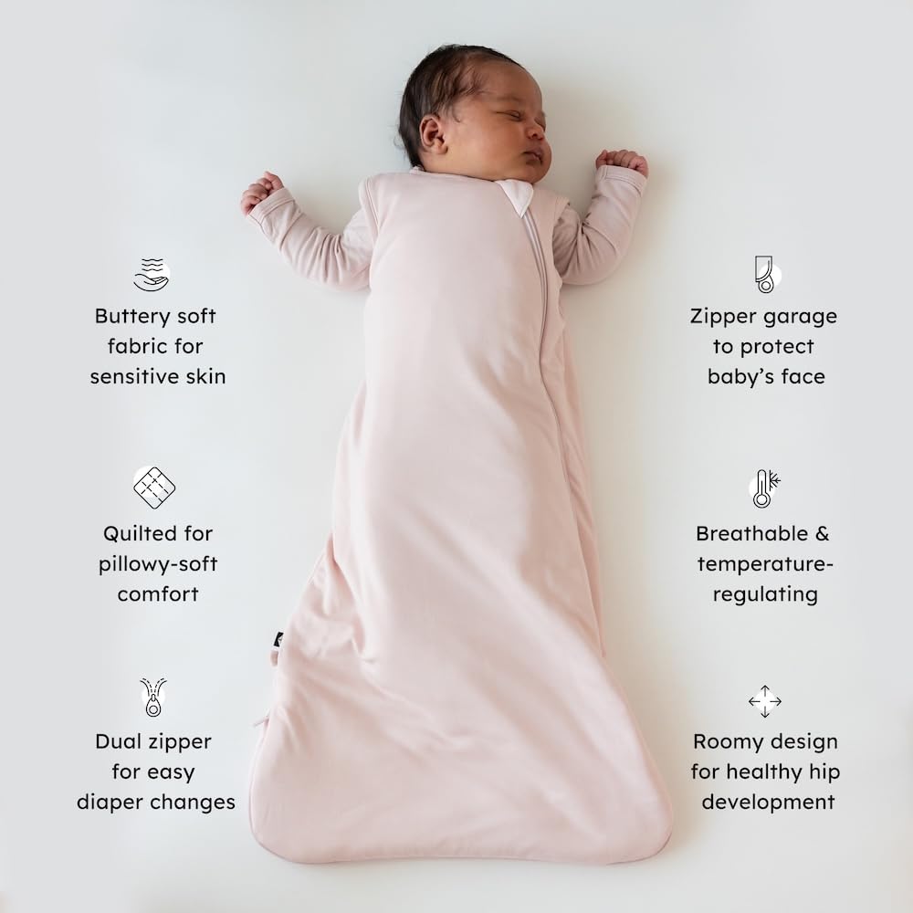 KYTE BABY sleep bag zipper detail with J-shaped double zipper for easy changes.