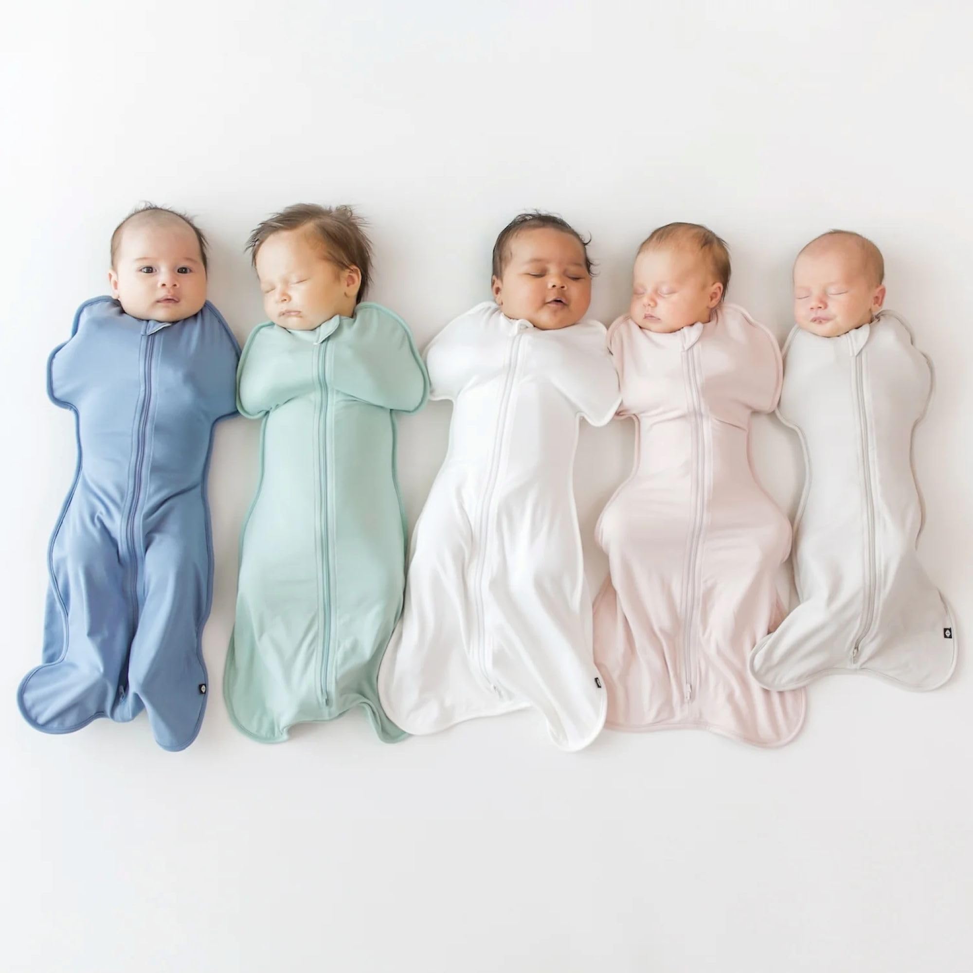 KYTE BABY Swaddle Cloud 0.5 Fabric Closeup—bamboo rayon softness and breathable texture.