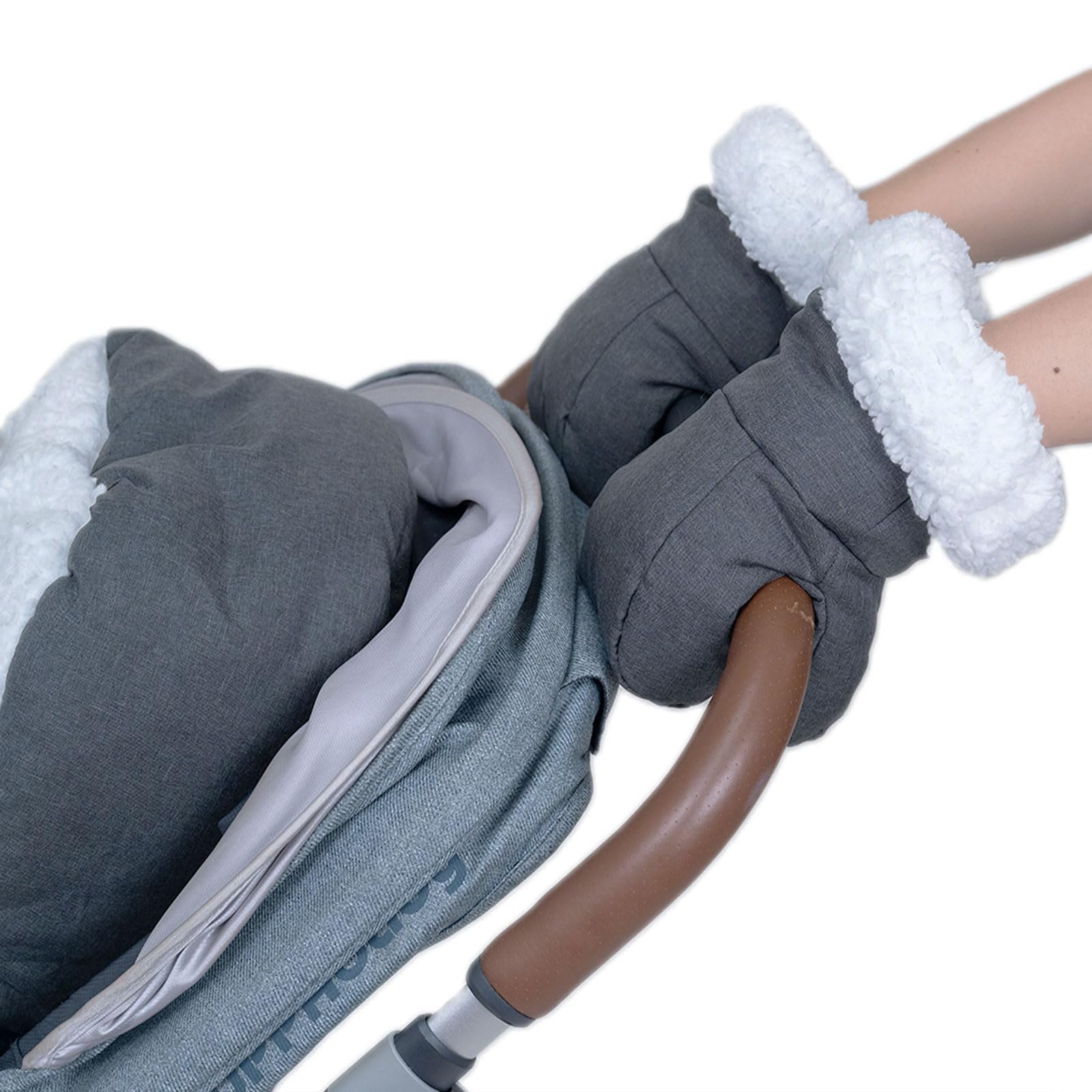 KZ Dotnz bottom zipper design to regulate foot temperature