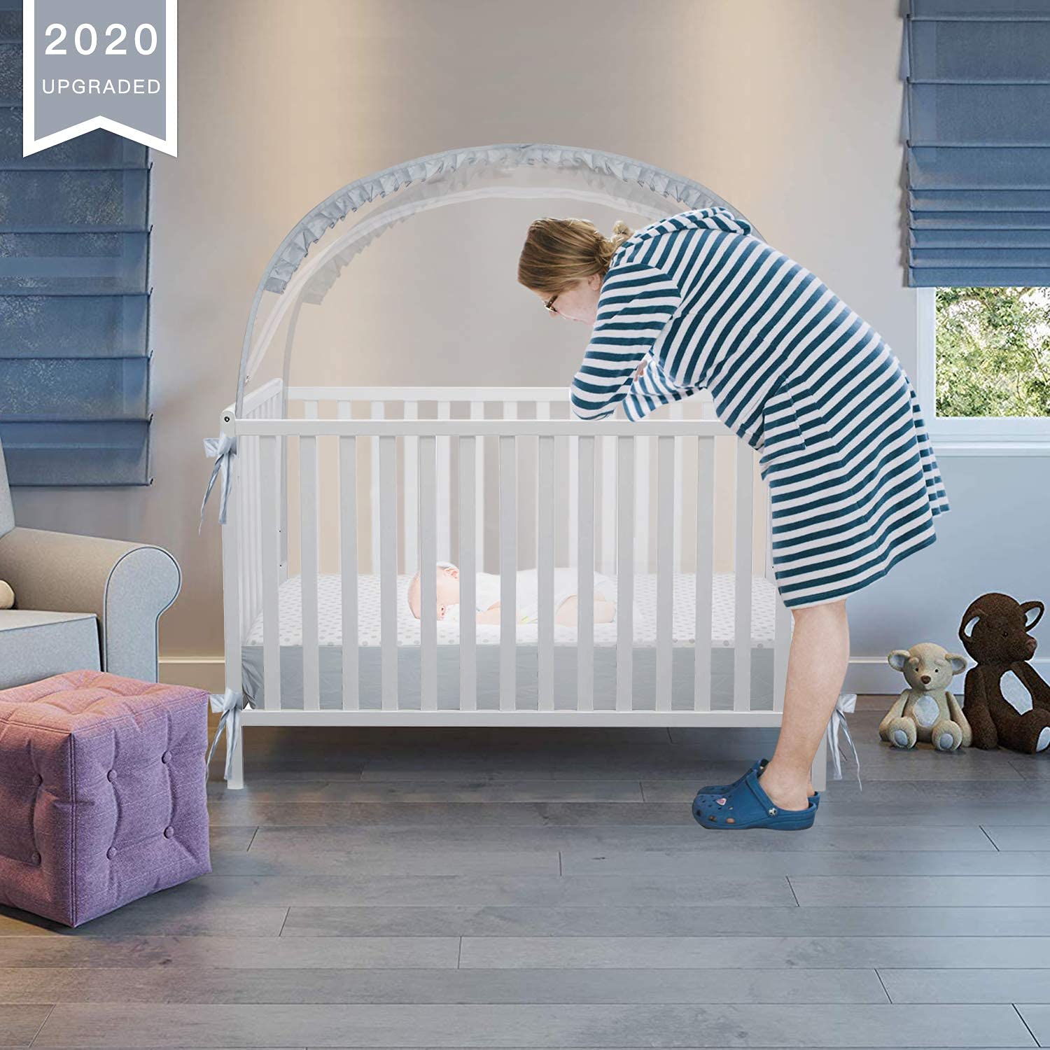 L RUNNZER crib tent fits standard cribs for a safe interior space.