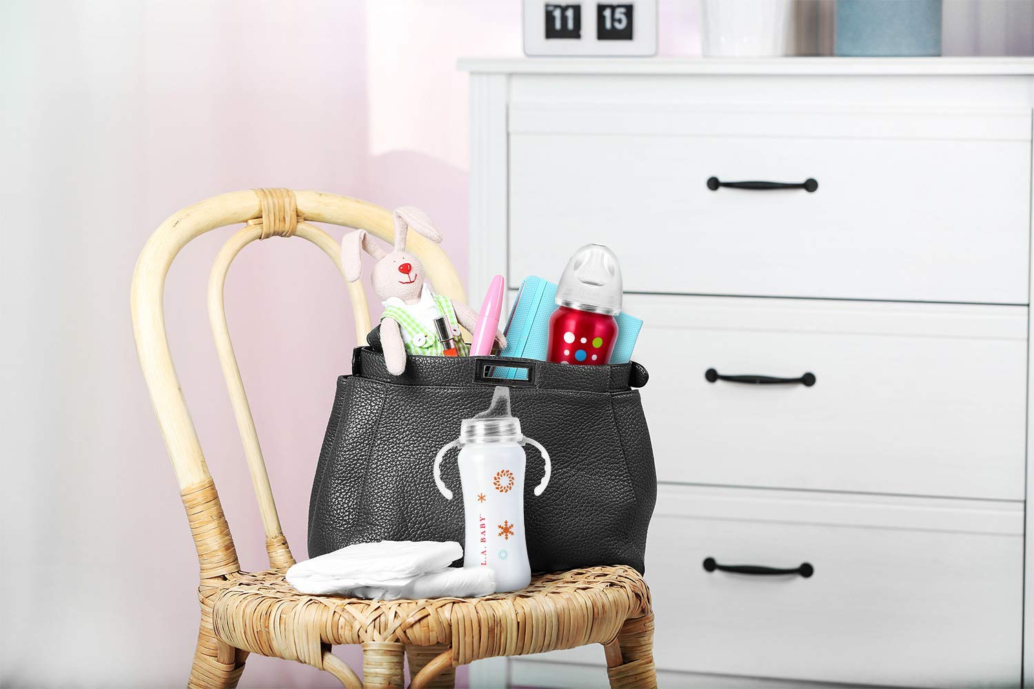 L.A. Baby insulated cup keeps drinks warm or cold for 10+ hours.