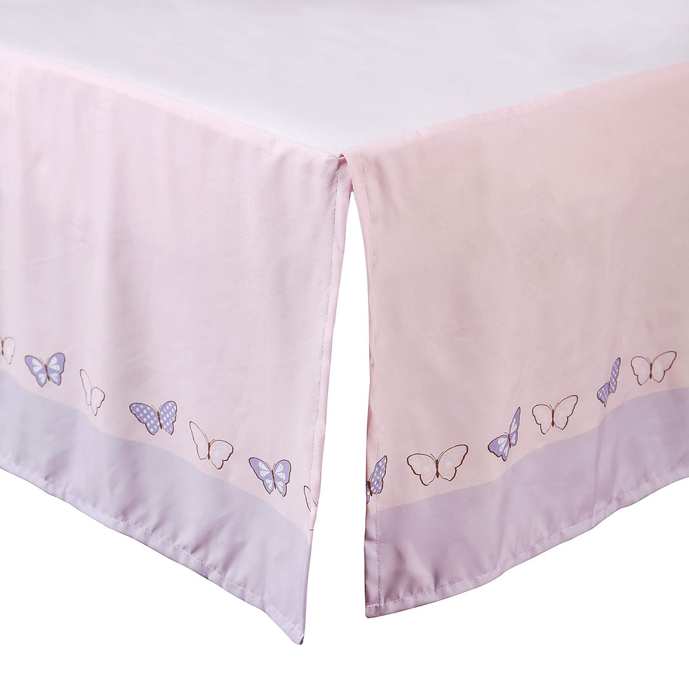 La Premura comforter image shows microfiber fill for cozy baby snuggles.