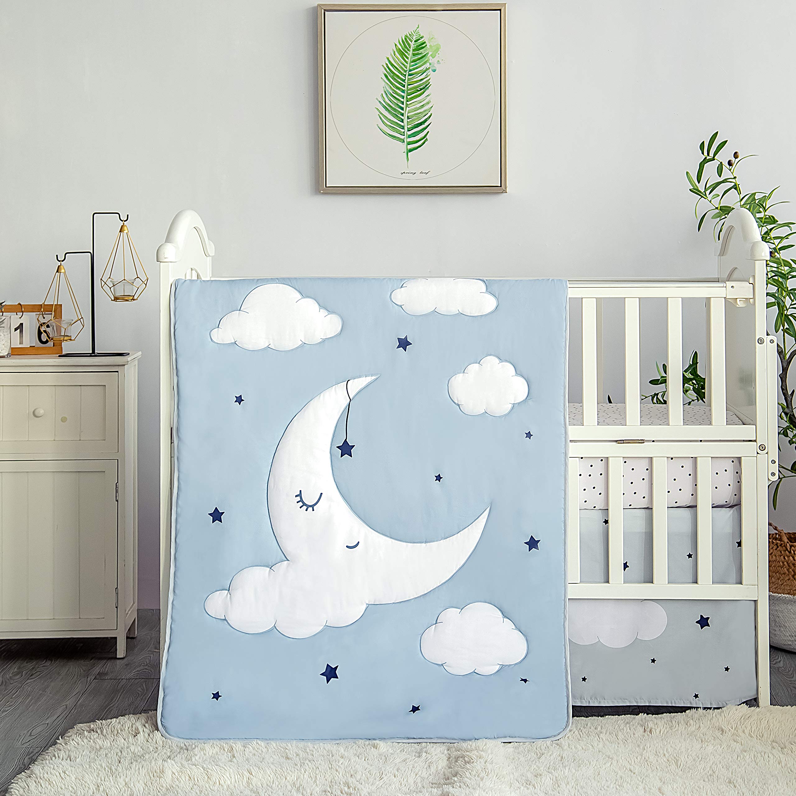 La Premura Sleeping Moon fitted sheet offers a snug, elastic edge for crib safety.