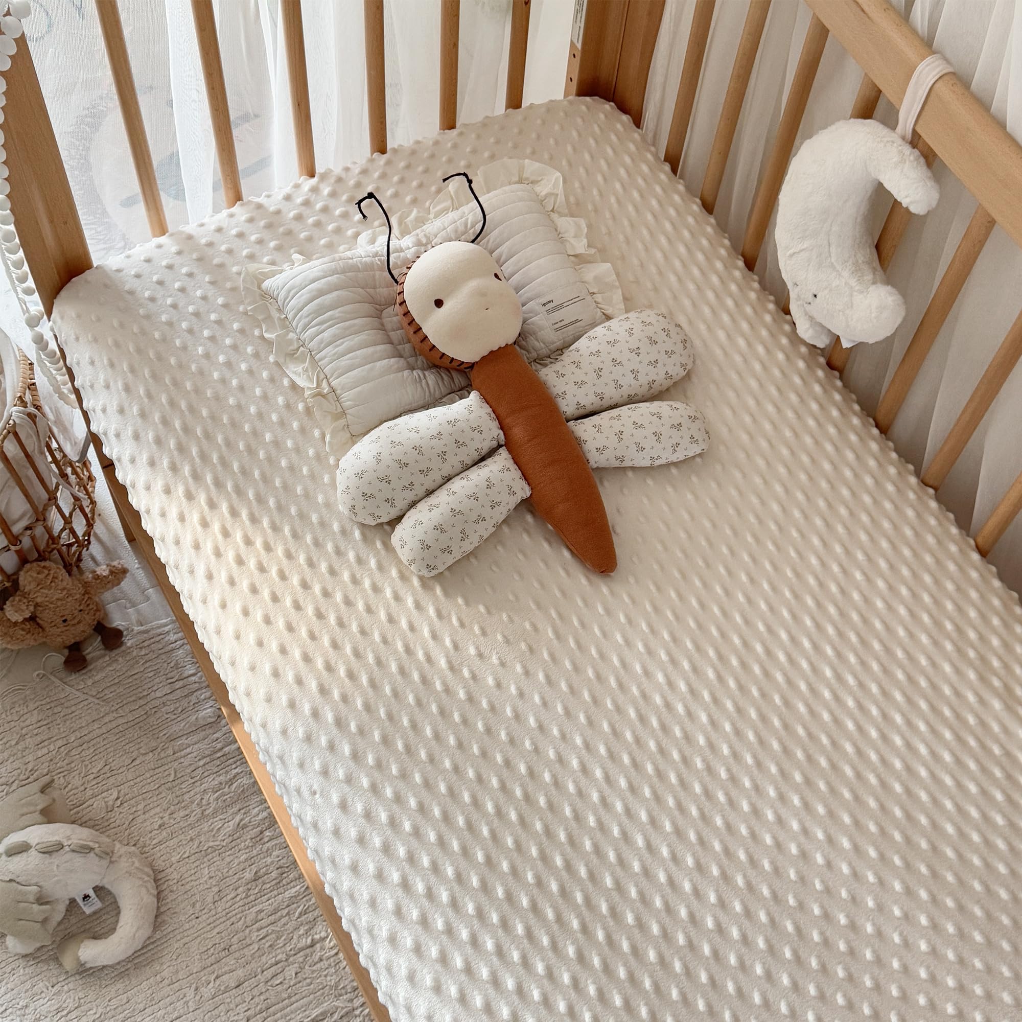 La Sheer plush fleece close-up highlights gentle texture ideal for sensitive skin.