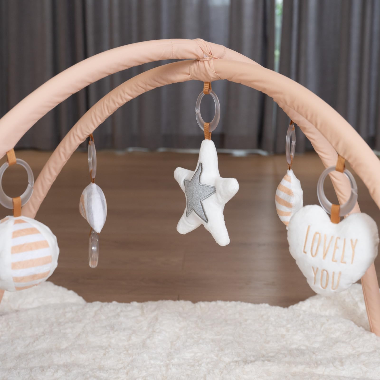 LADIDA Baby Play Mat easy-setup fold demonstrates quick storage.