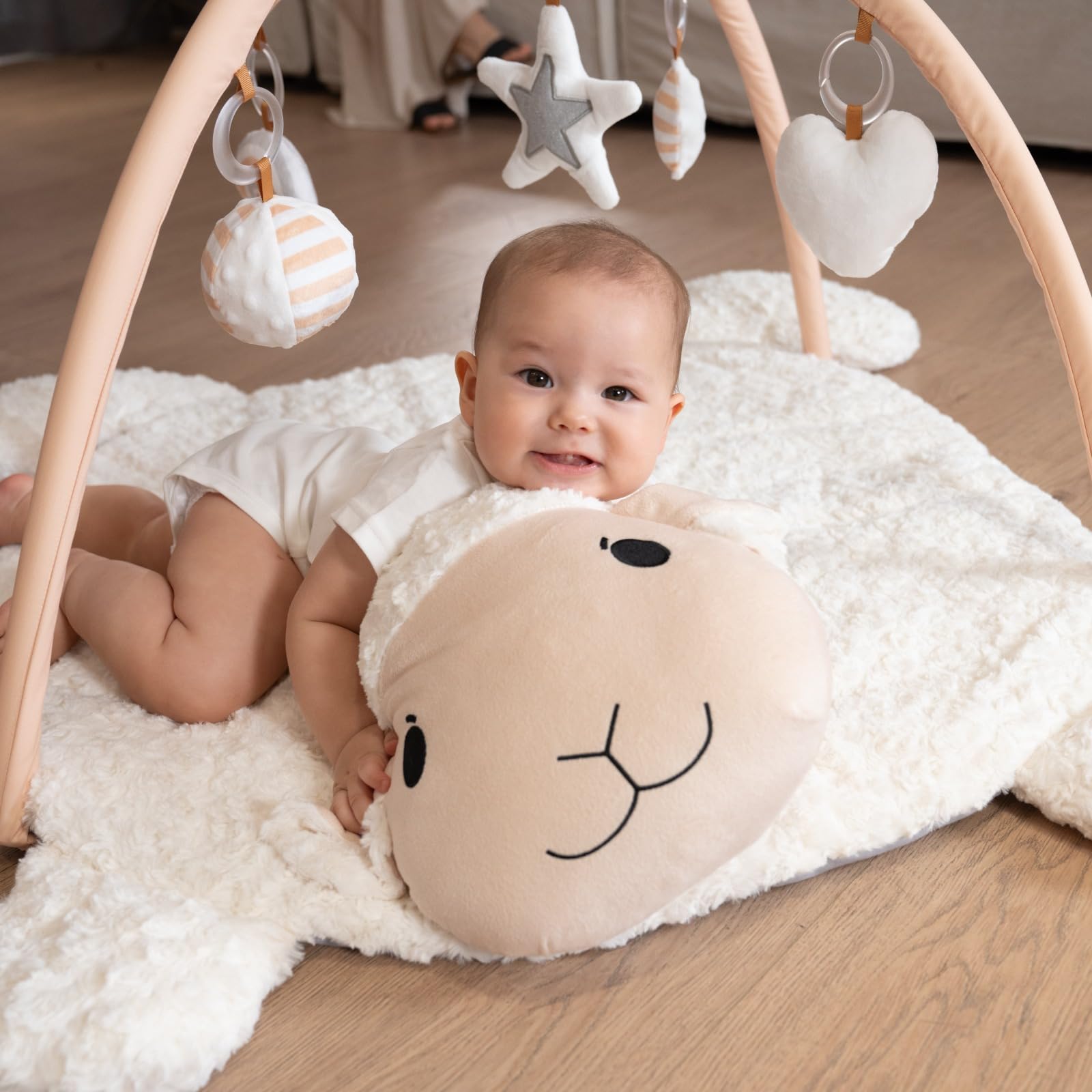 LADIDA Baby Play Mat interactive toys section with crinkle, rattle, and jingle cues.