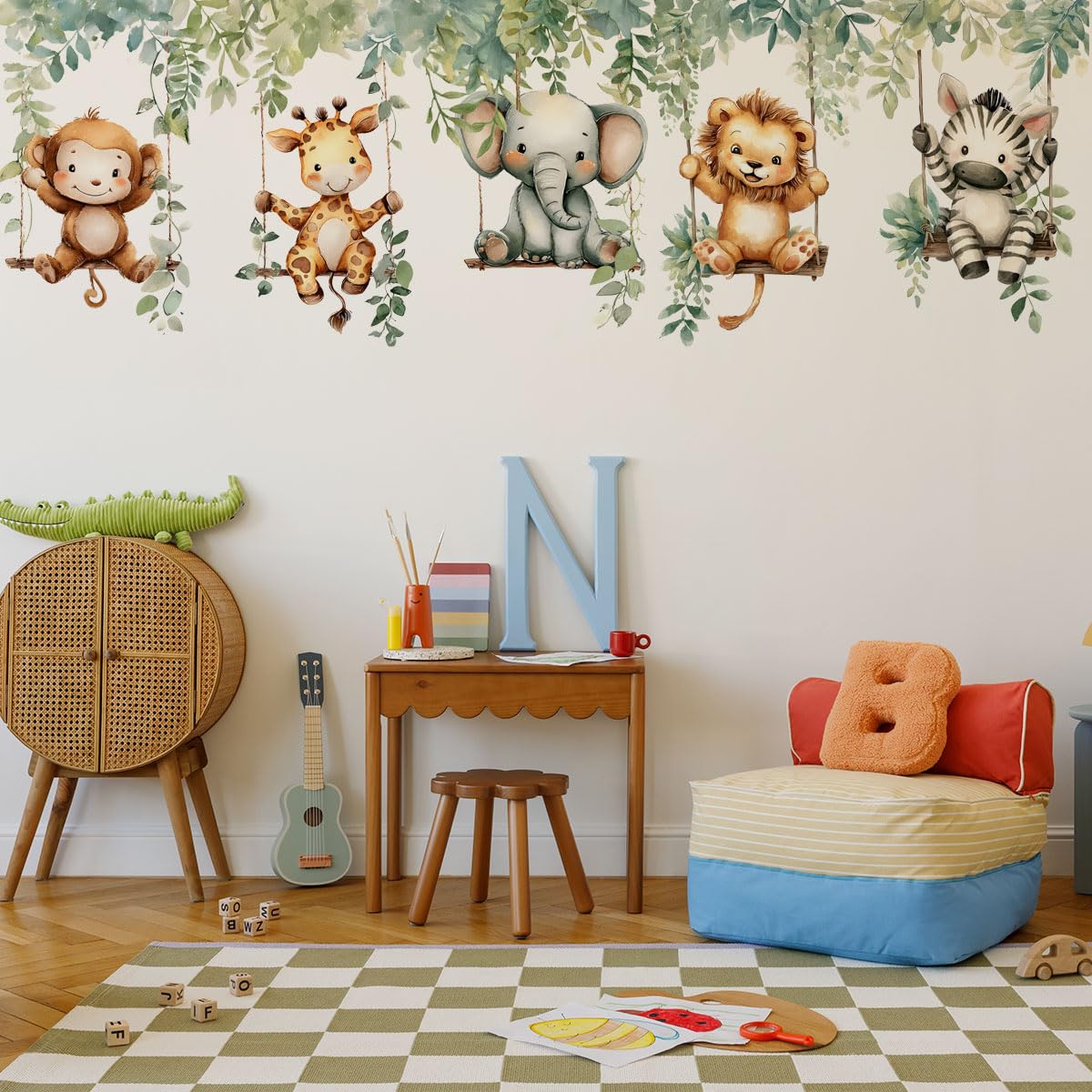 Ladinimo lion on vine wall decal — adds jungle adventure to bedroom.