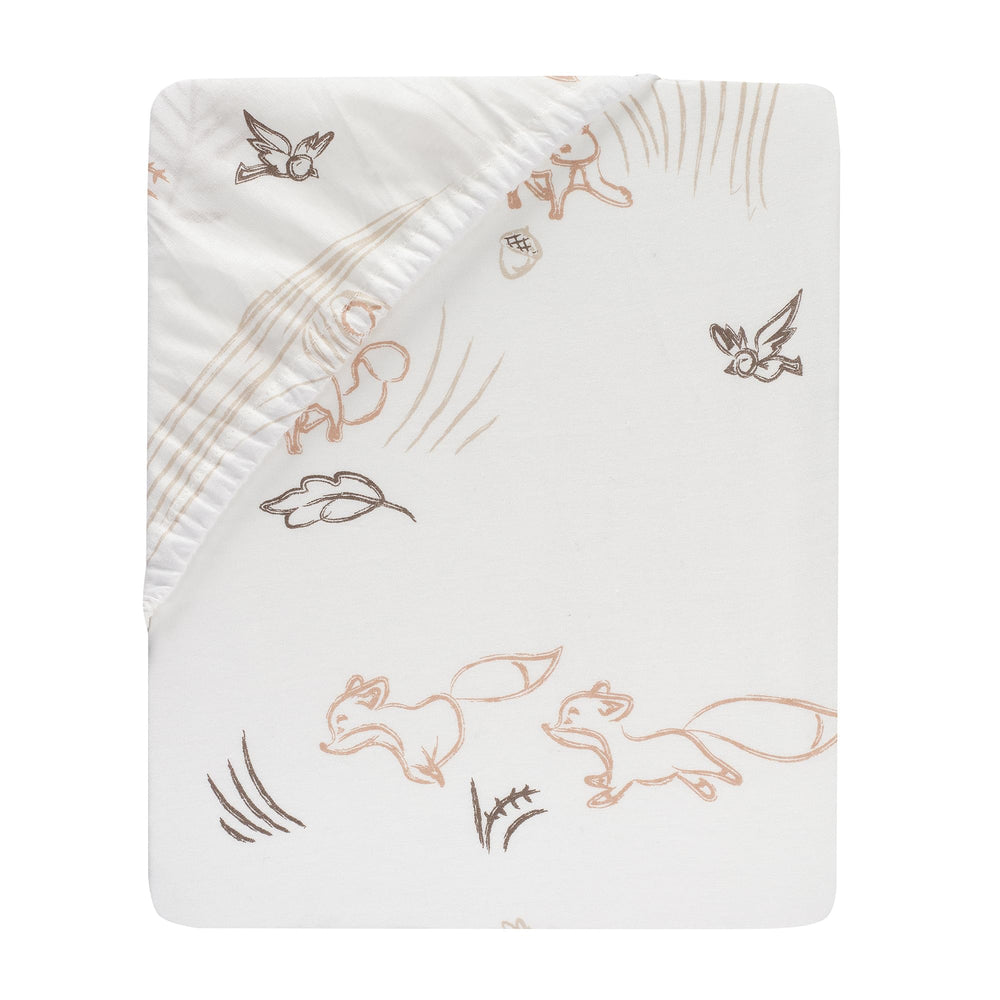 Lambs & Ivy breathable 100% cotton produces soft, comfortable nights.