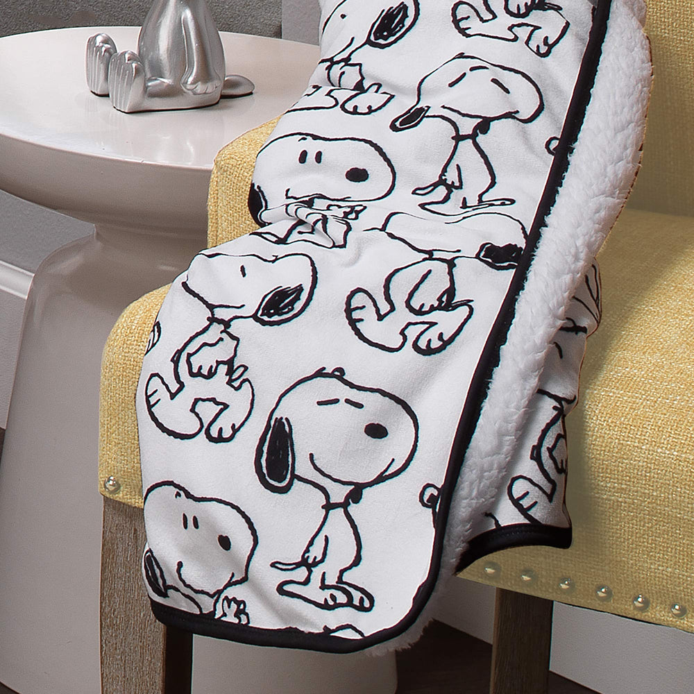 Lambs & Ivy classic Snoopy blanket gift-ready for baby showers