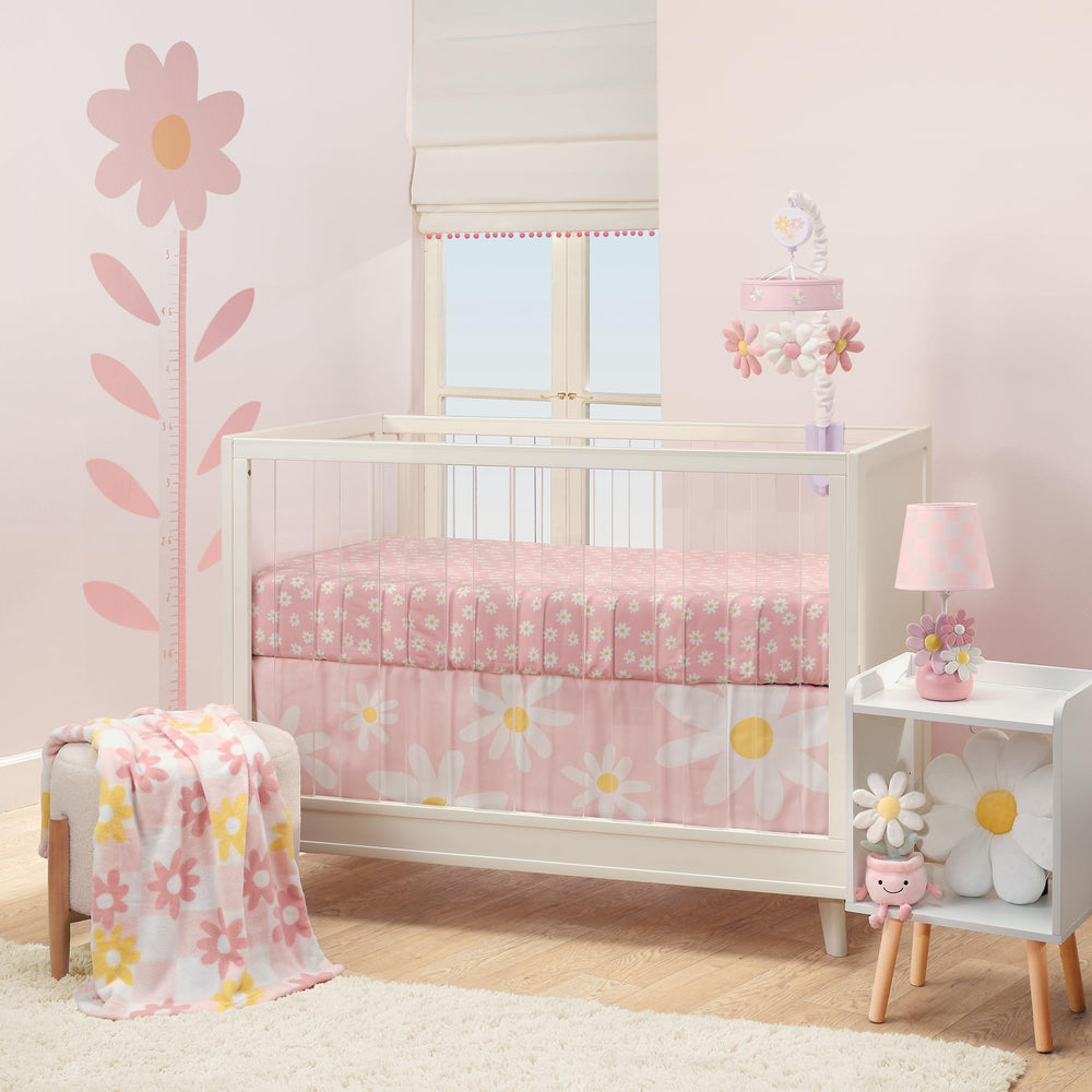 Lambs & Ivy Daisy Dreams soft cotton texture ideal for everyday use.