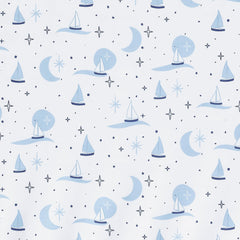 Elastic-around Little Skipper sheet provides secure, snug fit