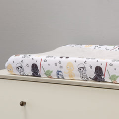 Lambs & Ivy Star Wars cover shows buttonholes for safety straps to keep baby secure