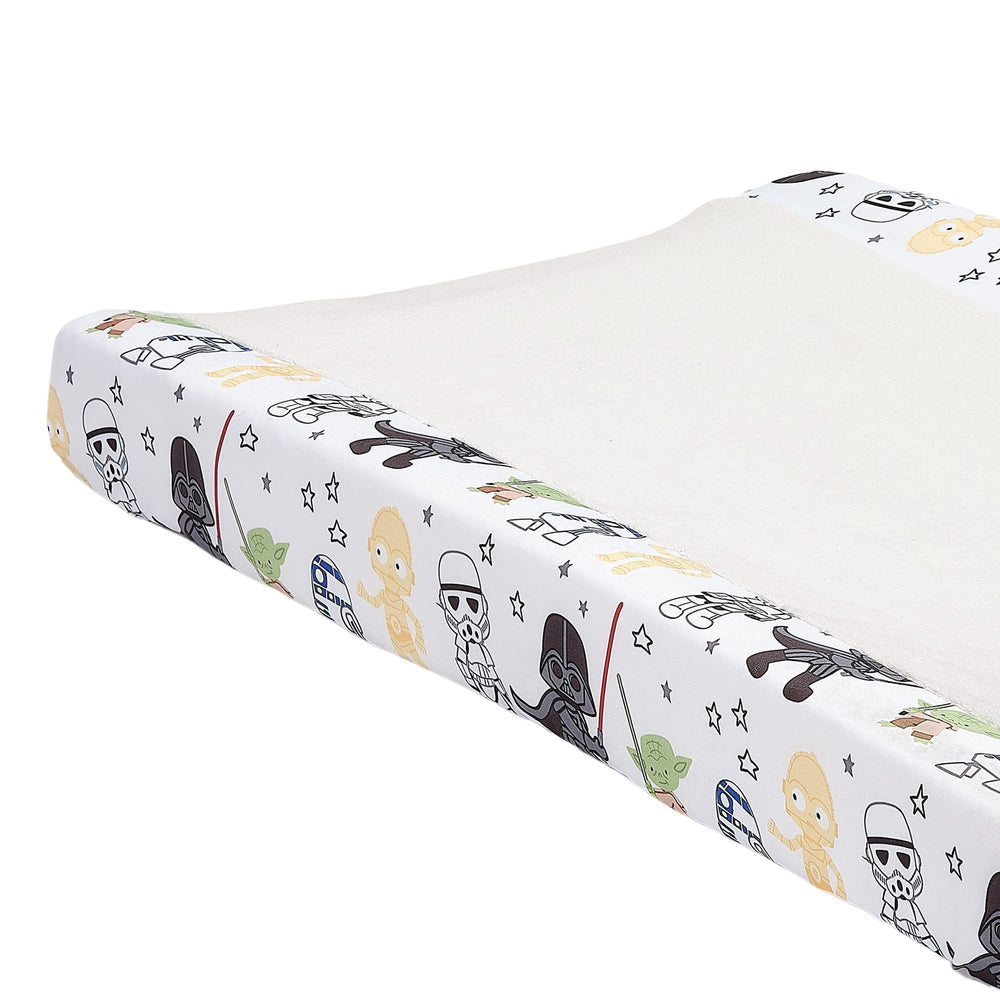 Lambs & Ivy Star Wars cover shows side panels with Yoda and Vader for a playful diaper change