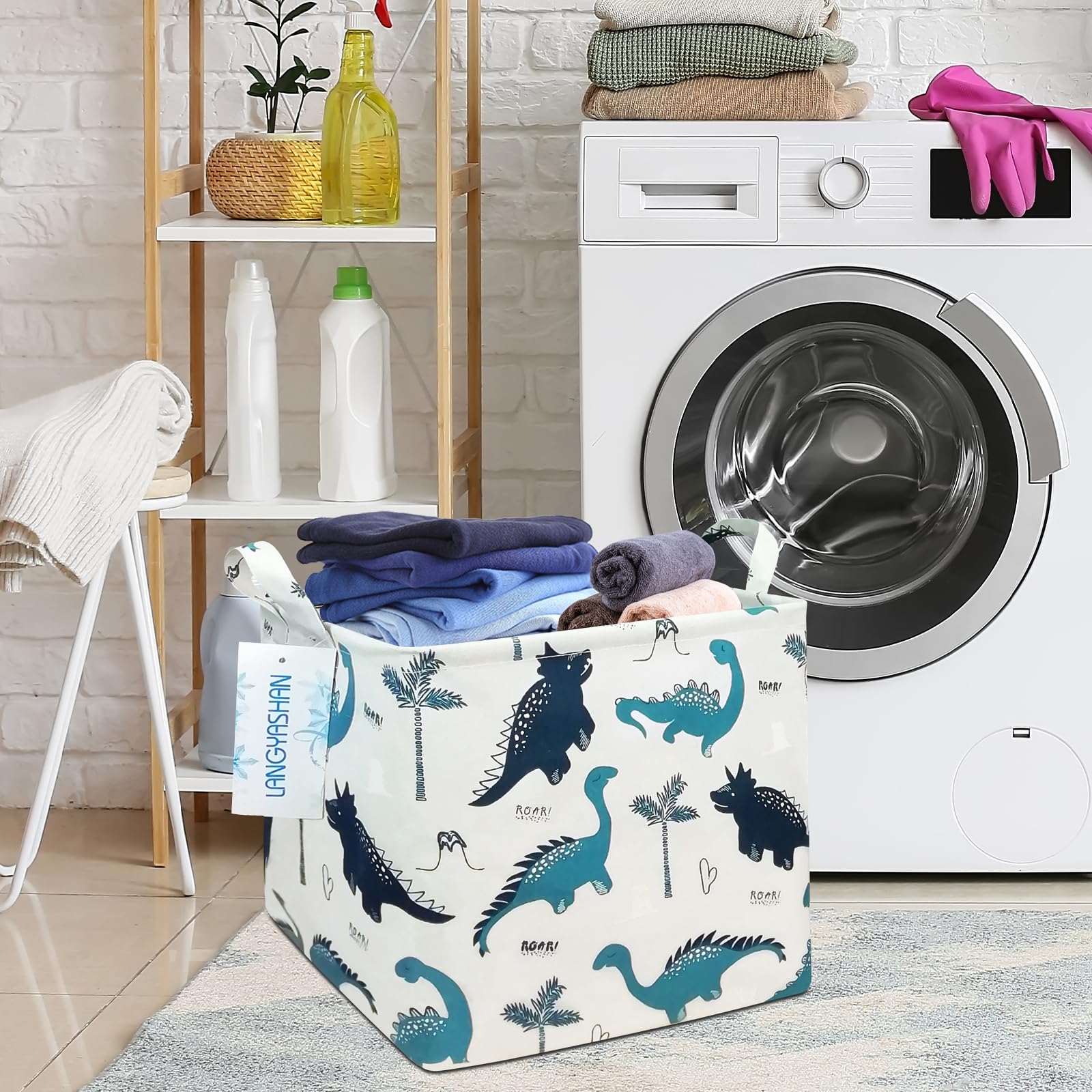 LANGYASHAN basket with thick handles offers comfortable transport of items.
