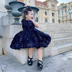 Lanmerry large bow sequin clip offers bold, stylish accents for kids and teens.