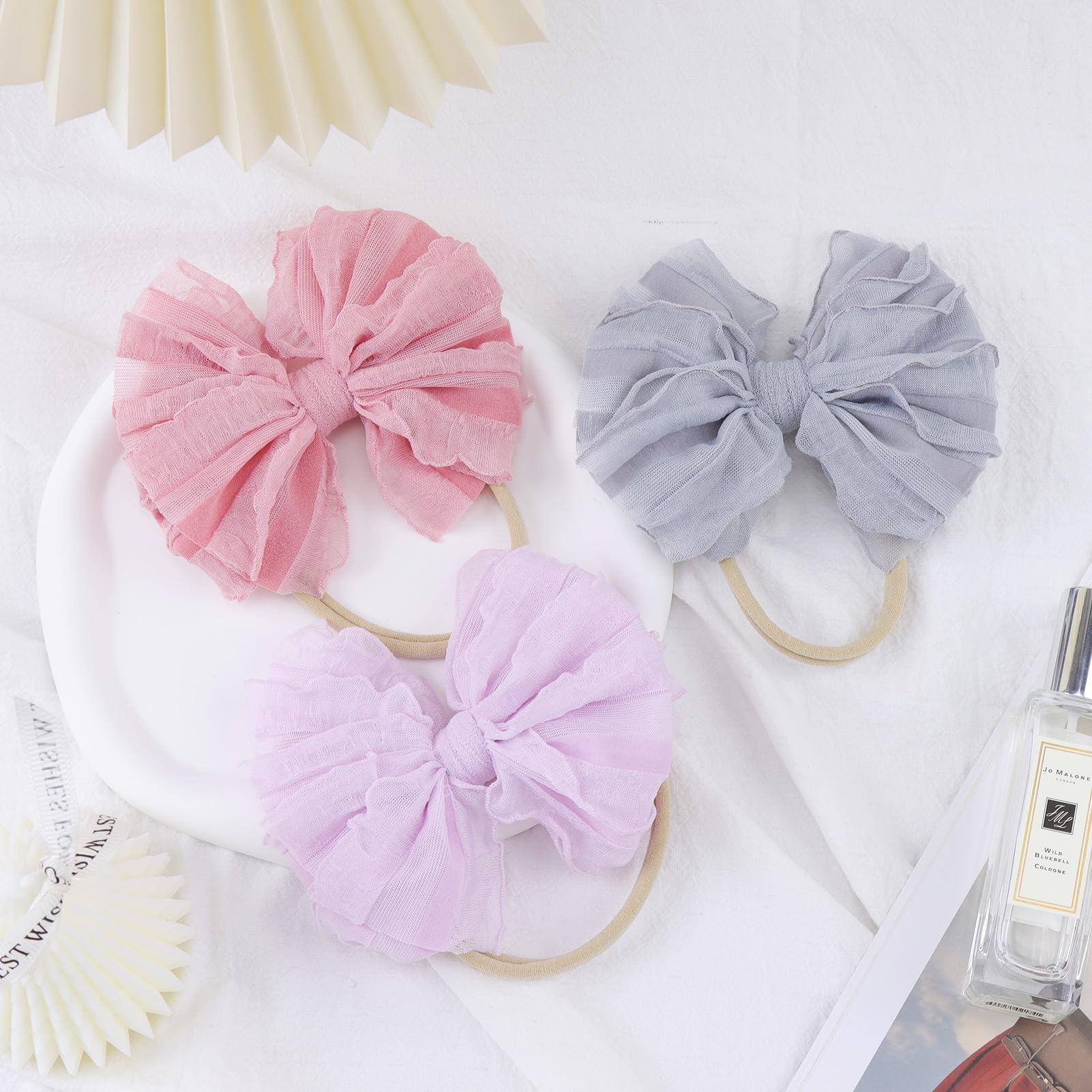 Lanmerry headbands photoshoot-ready outfits for adorable pictures.