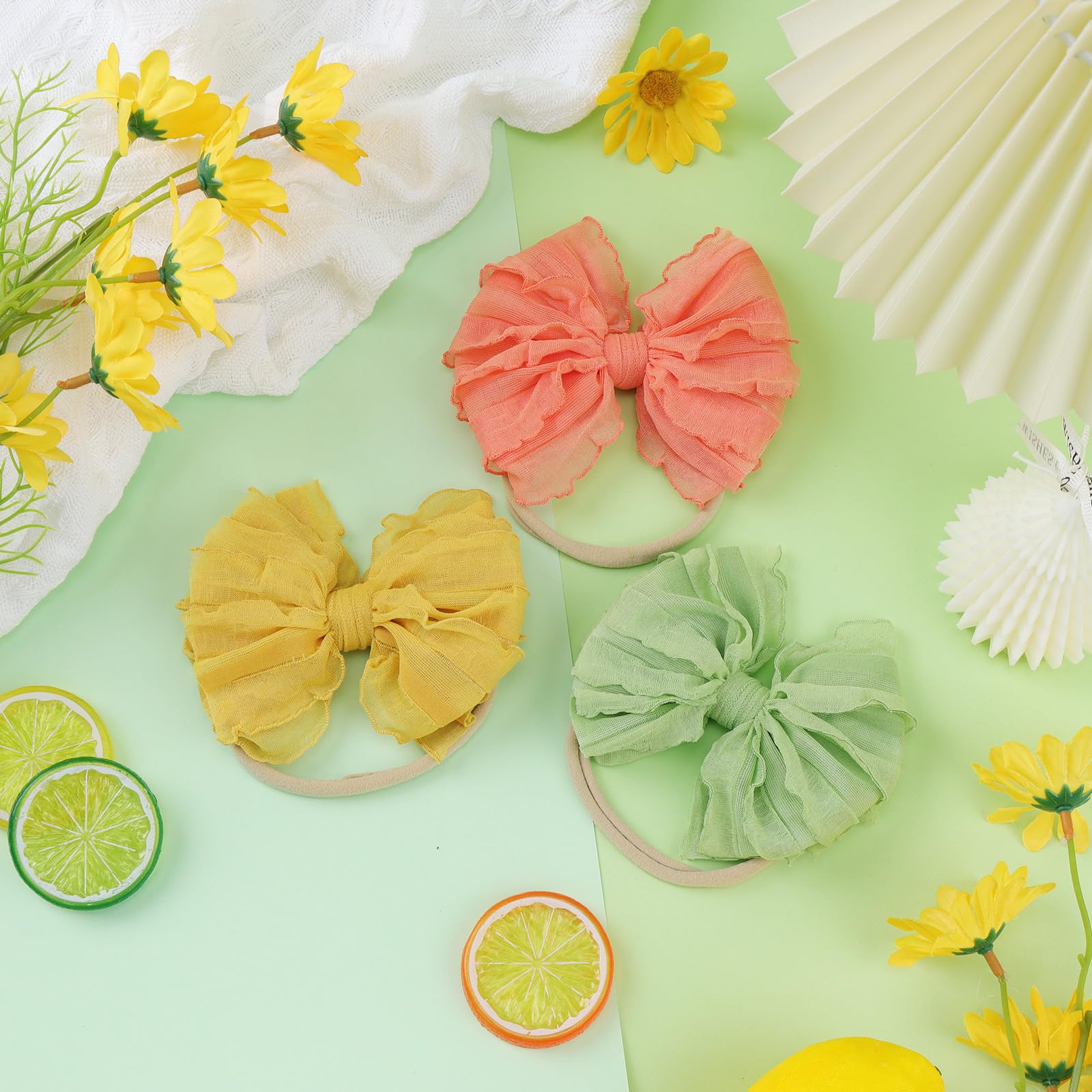 Lanmerry bows in a photo setup; ideal for outdoor shoots