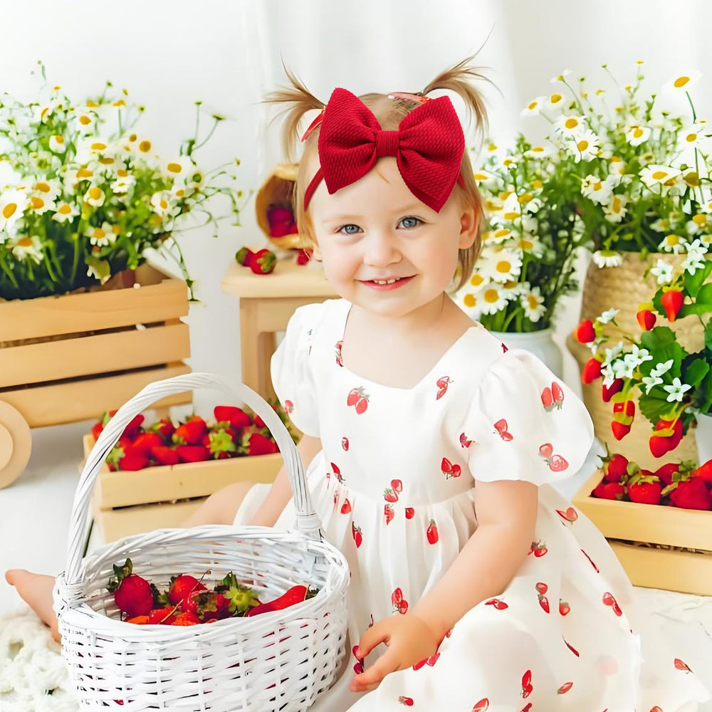 Lanmerry daisy-pattern headbands brighten outfits for photos and family gatherings.