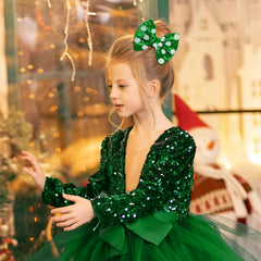 Lanmerry sequin fabric bow close-up highlights durable shine and vivid green.