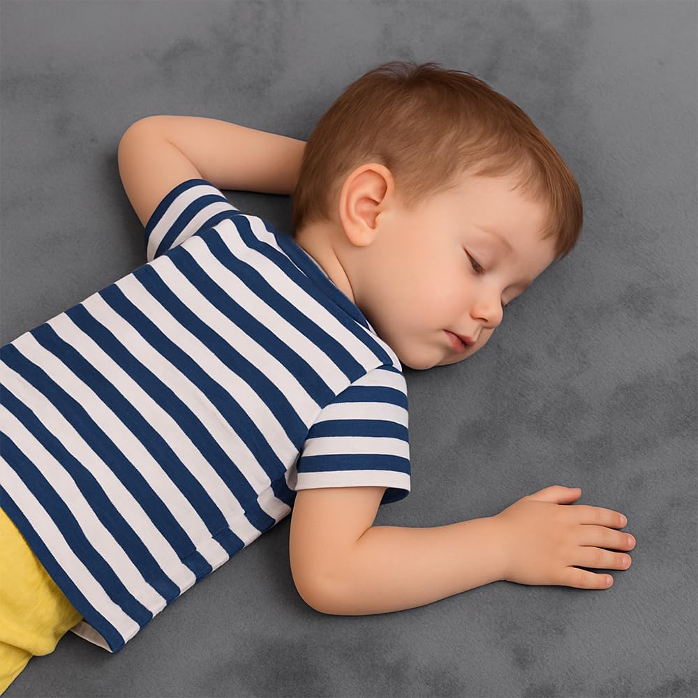 Lansber baby mat in tummy-time pose demonstrating comfortable floor time
