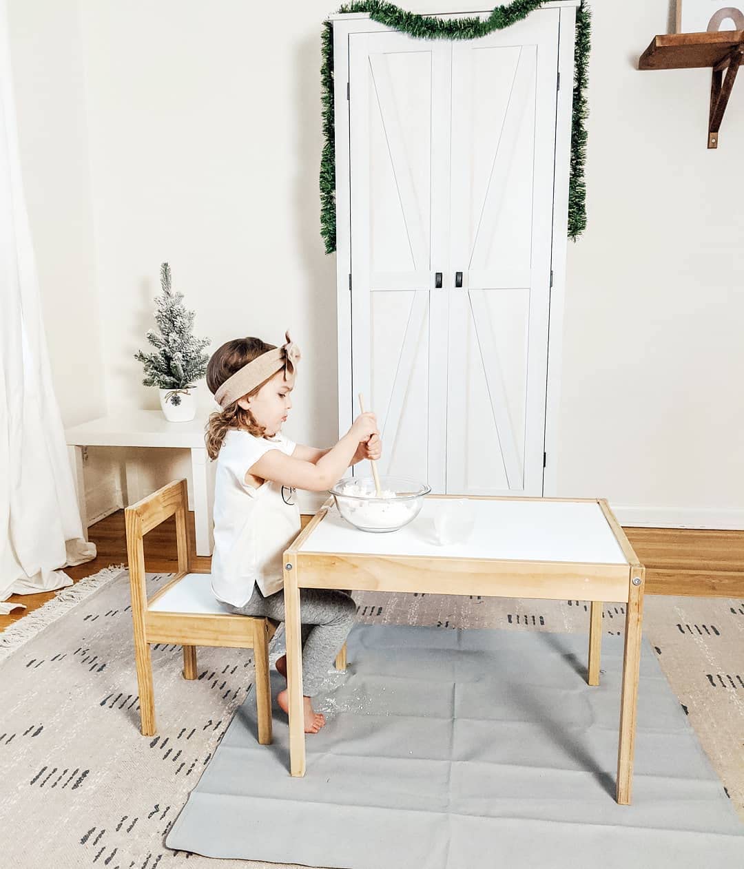 Lark Baby Goods waterproof surface close-up showing spill protection