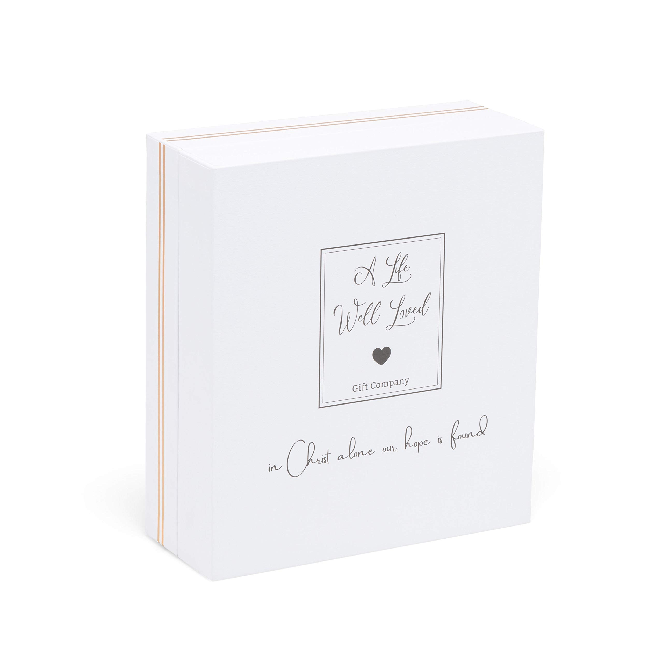 Lassos Boutique Keepsake box interior accommodates pregnancy tests, sonograms, letters and small mementos
