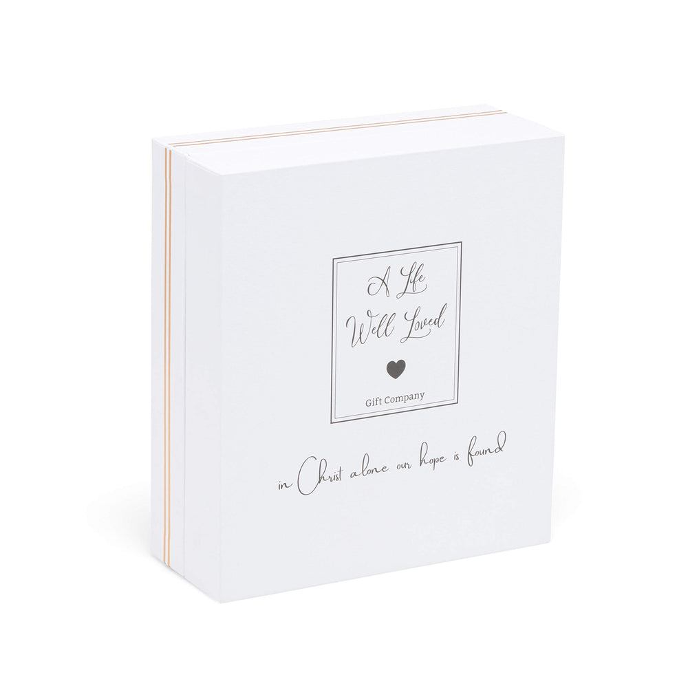 Lassos Boutique Keepsake box interior accommodates pregnancy tests, sonograms, letters and small mementos