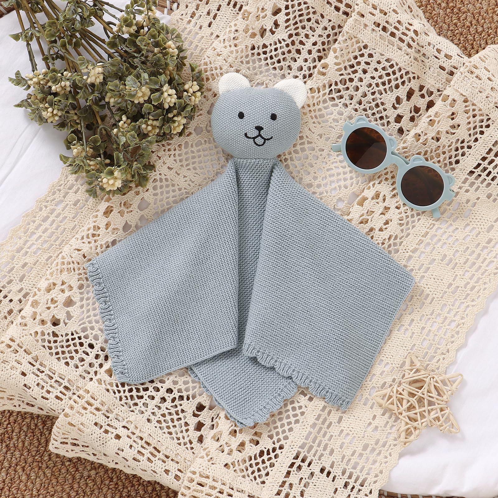 LAWKUL satin edges detail adds gentle sheen and smooth touch for soothing swaddles.