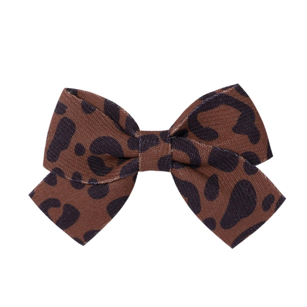 LDDCX leopard print bow hairpin two-pack, easy-to-wear everyday accessory.
